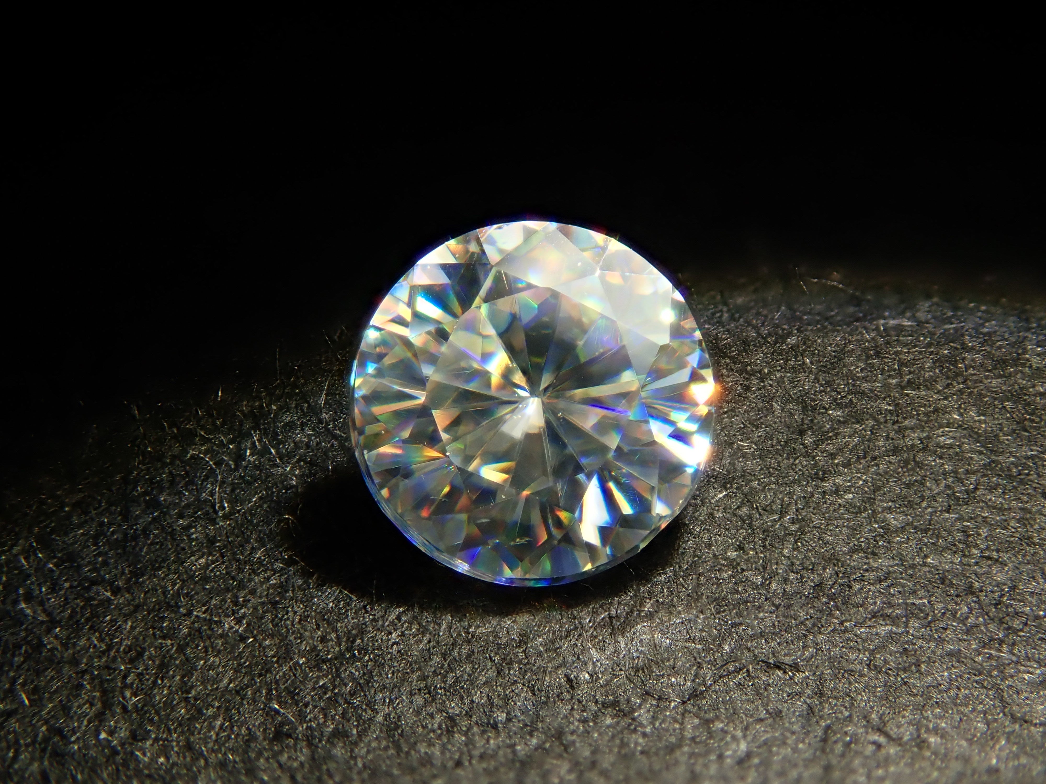 【12561312掲載】合成ルチル 0.329ctルース