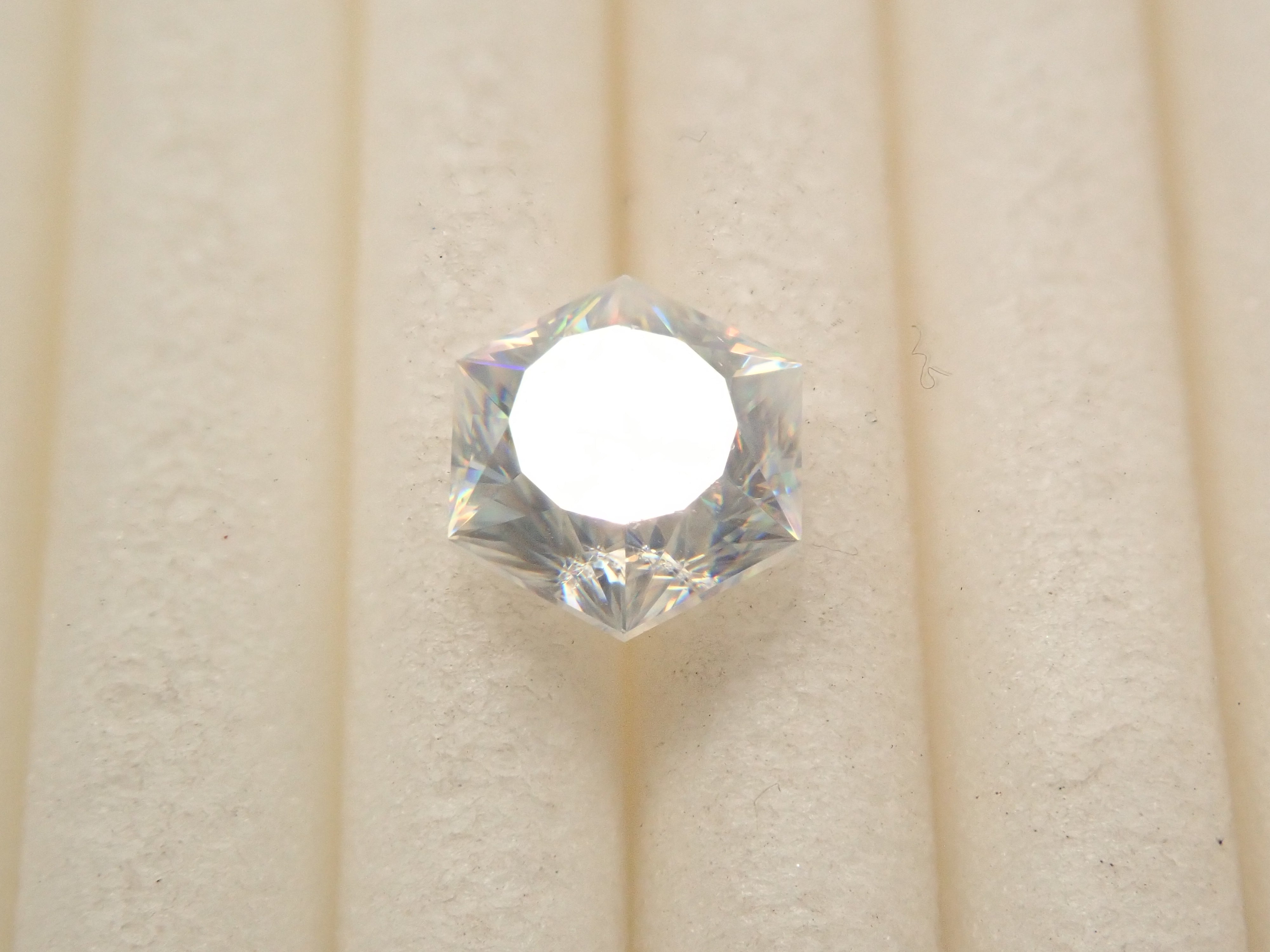 【12561316掲載】合成ルチル 0.768ctルース