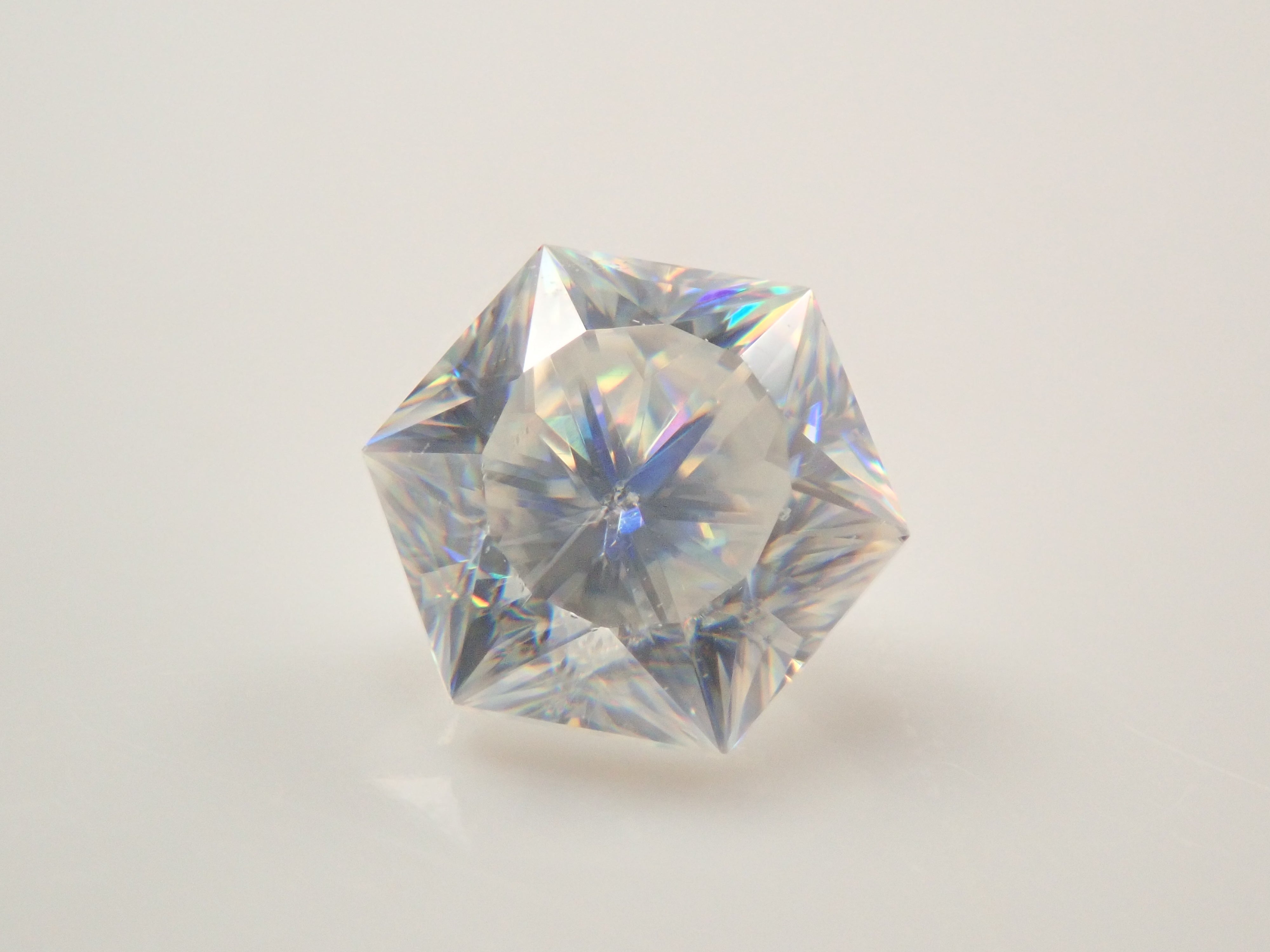 【12561316掲載】合成ルチル 0.768ctルース