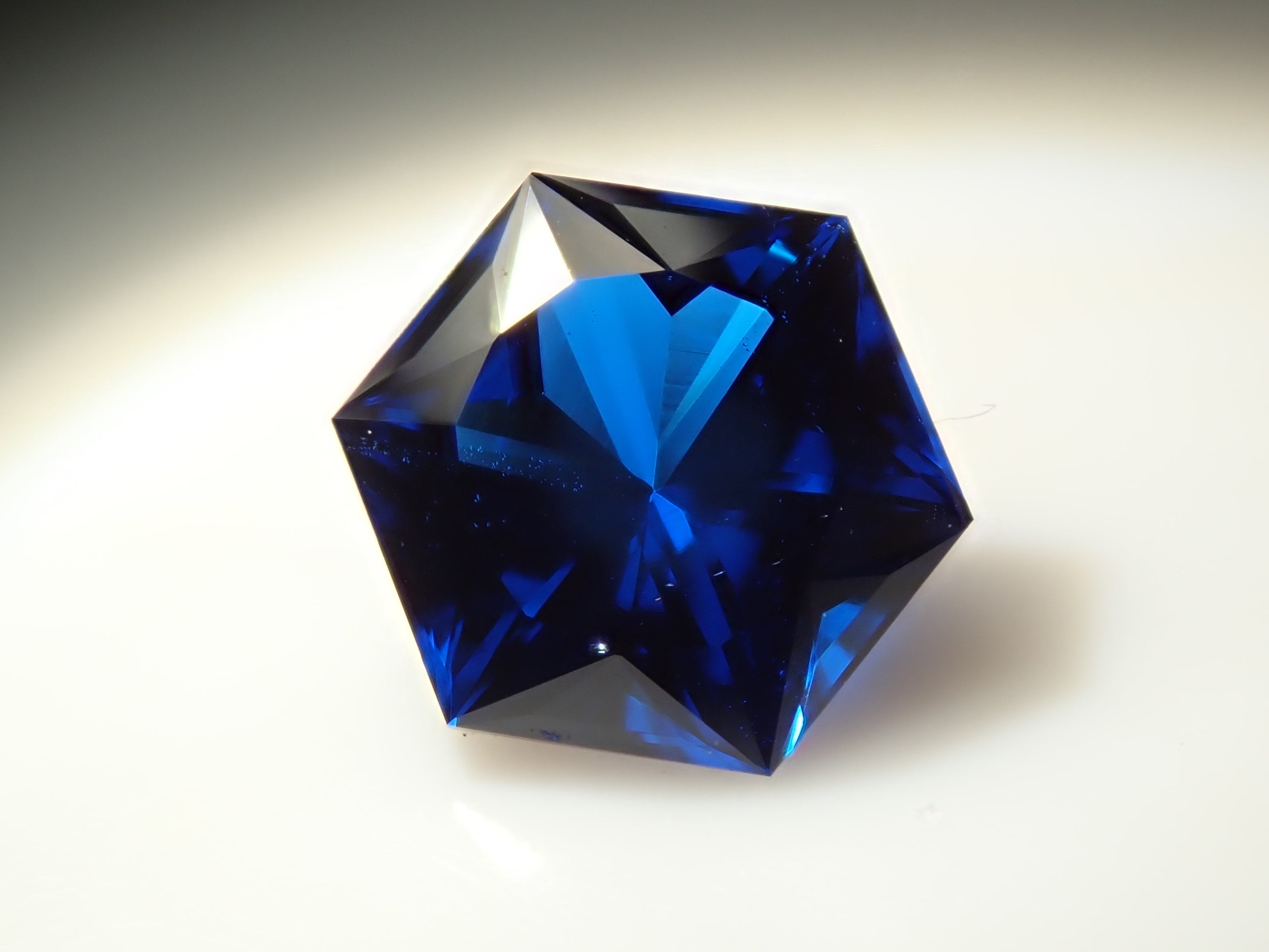 【4/22 22時販売】合成コバルトスピネル 0.466ctルース