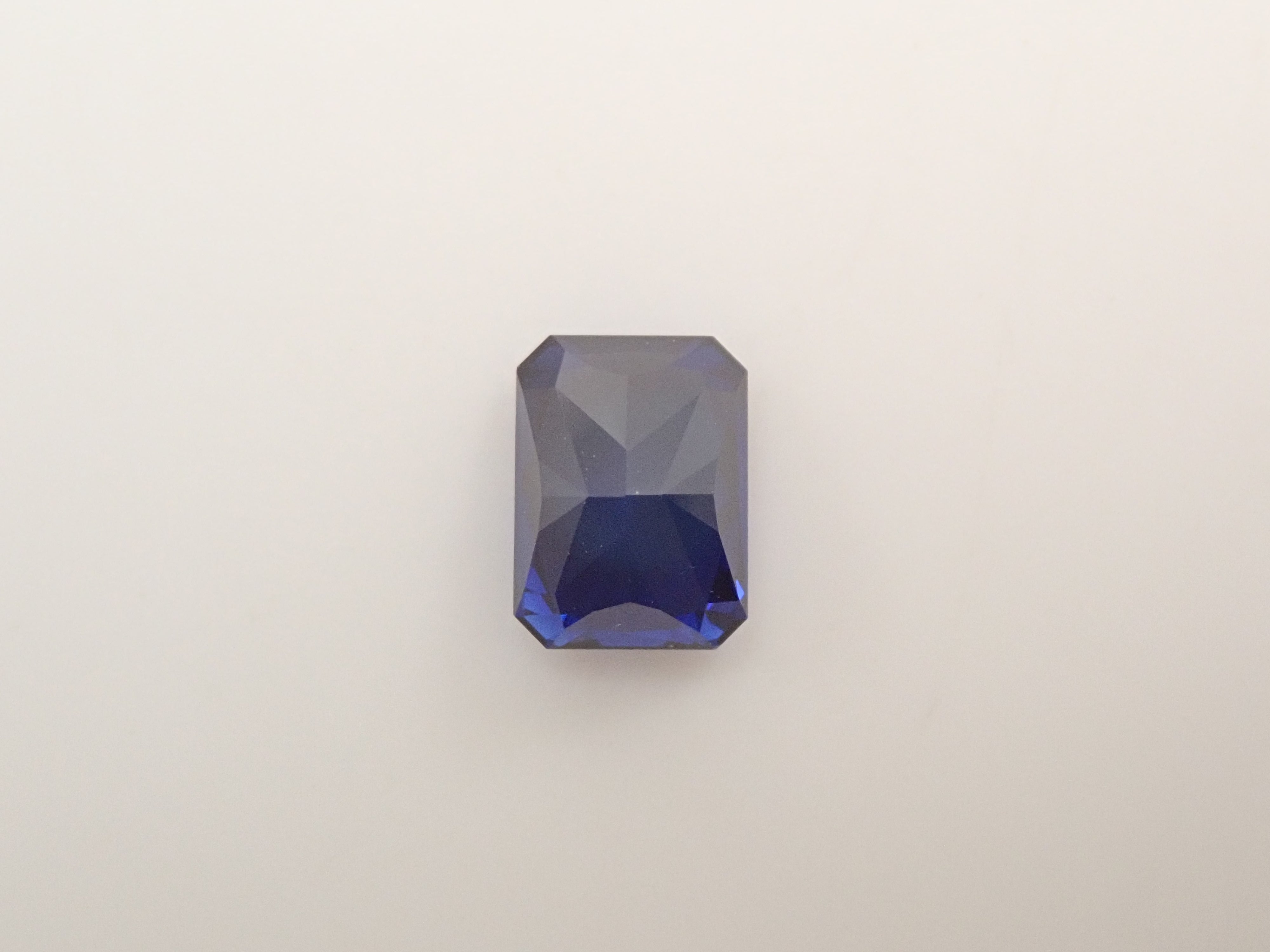 【12561321掲載】合成サファイア 0.886ctルース