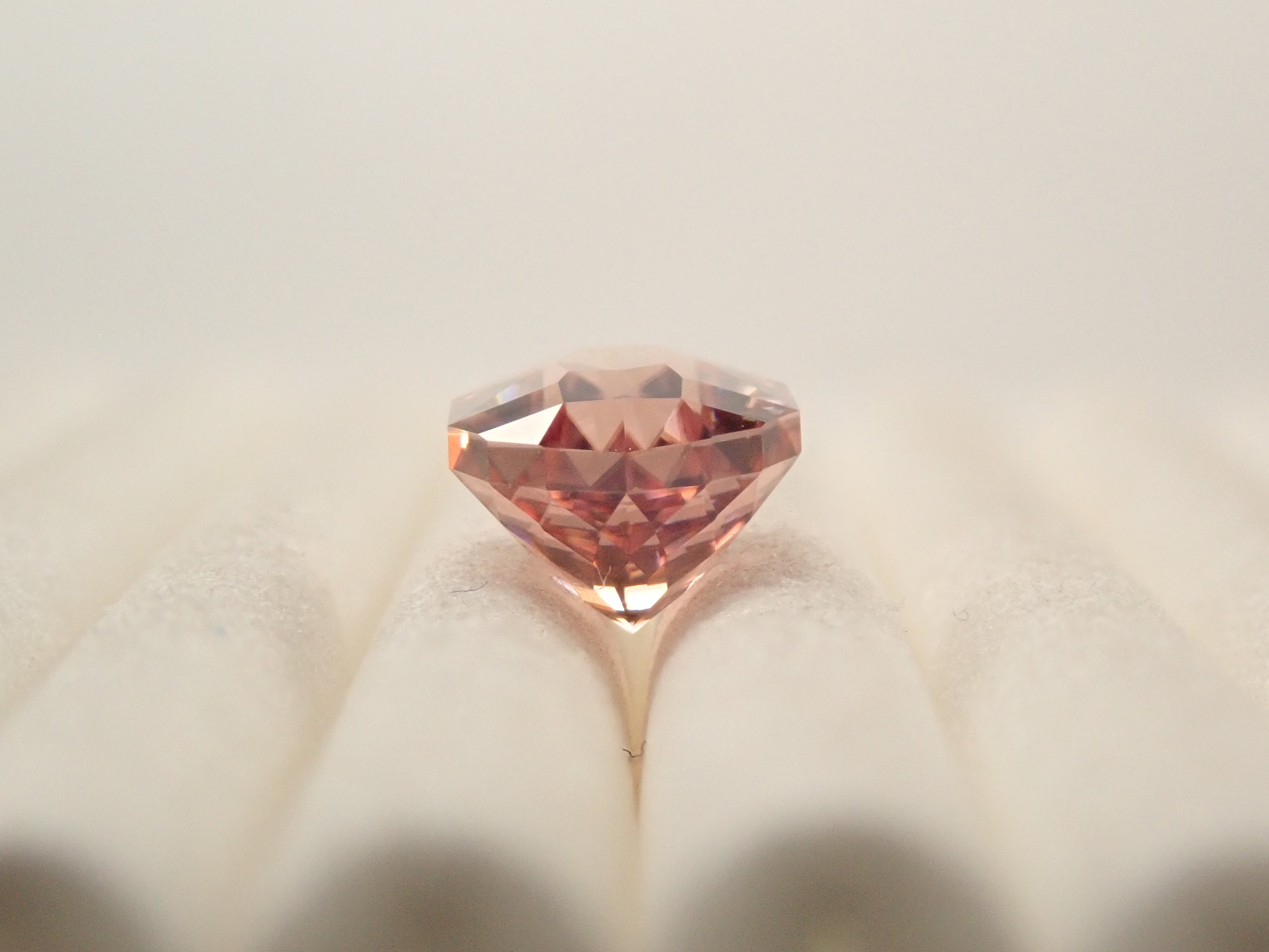 【12561526掲載】タンザニア産ピンクジルコン 1.736ctルース