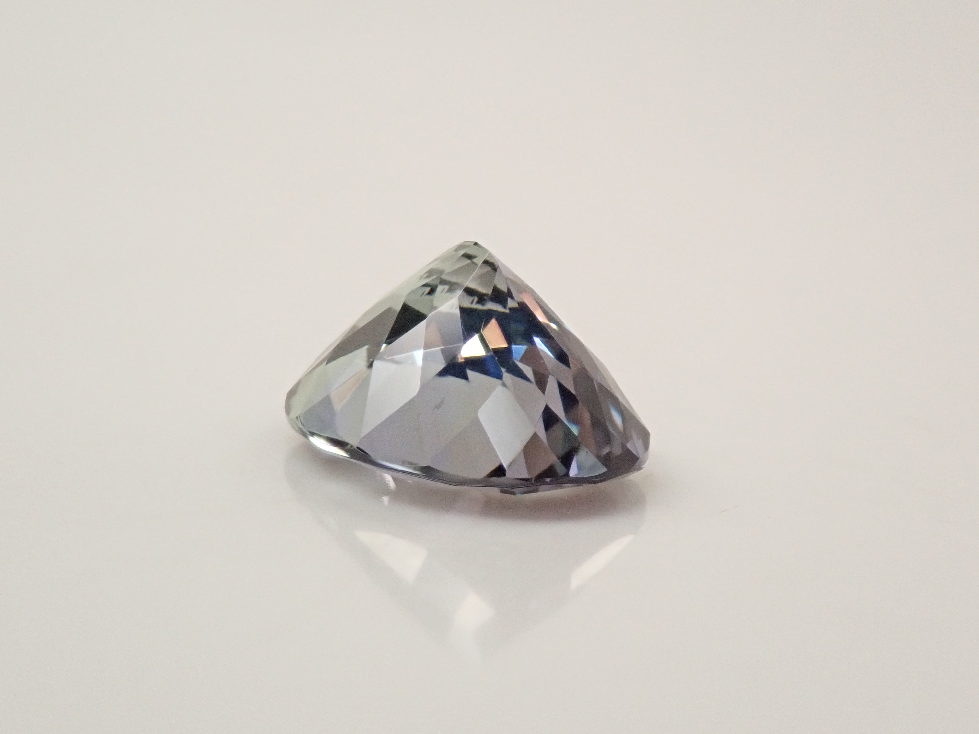 【2/26 22時販売】タンザニア産バイカラーゾイサイト 2.322ctルース