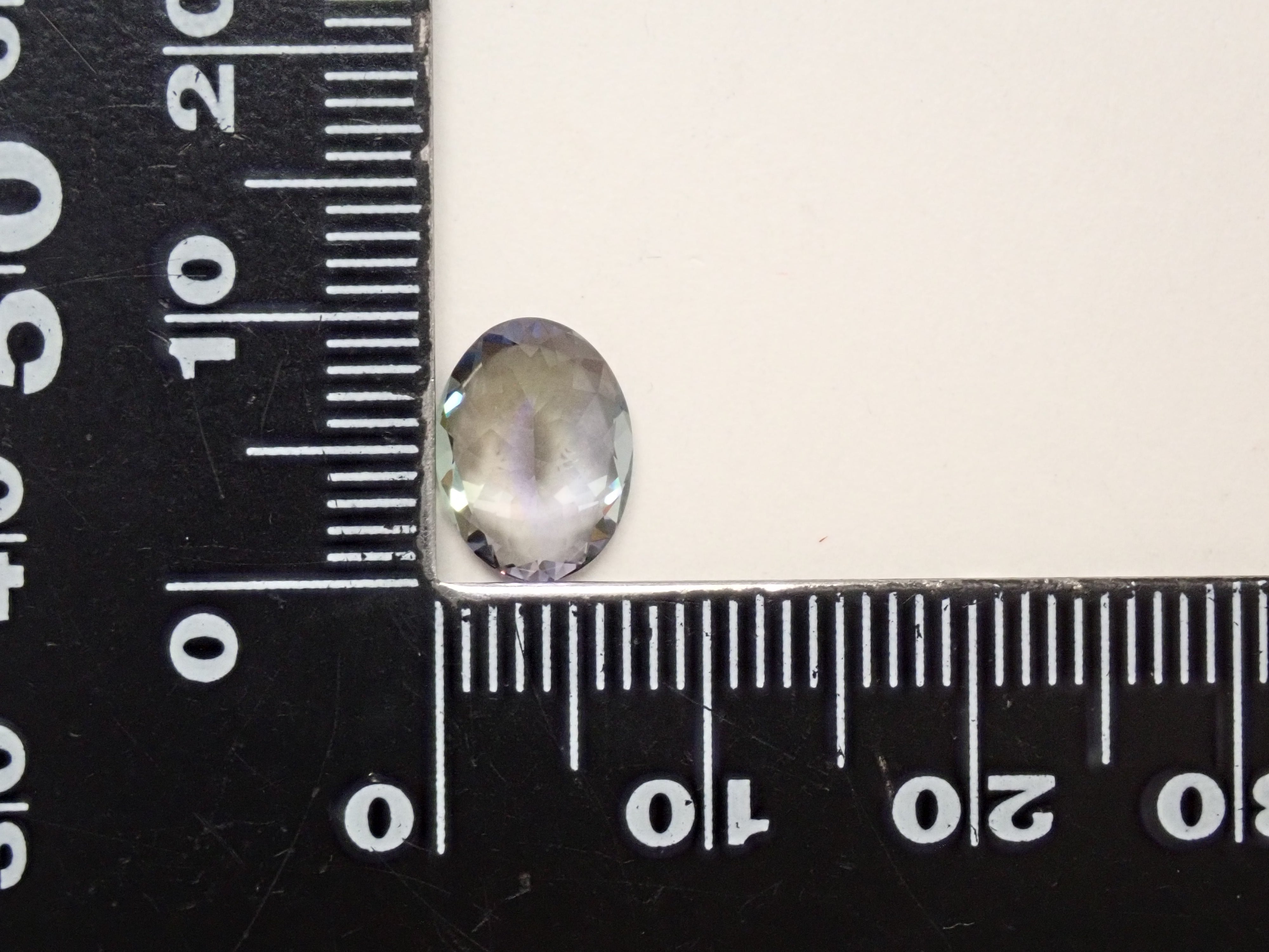 【2/26 22時販売】タンザニア産バイカラーゾイサイト 2.322ctルース