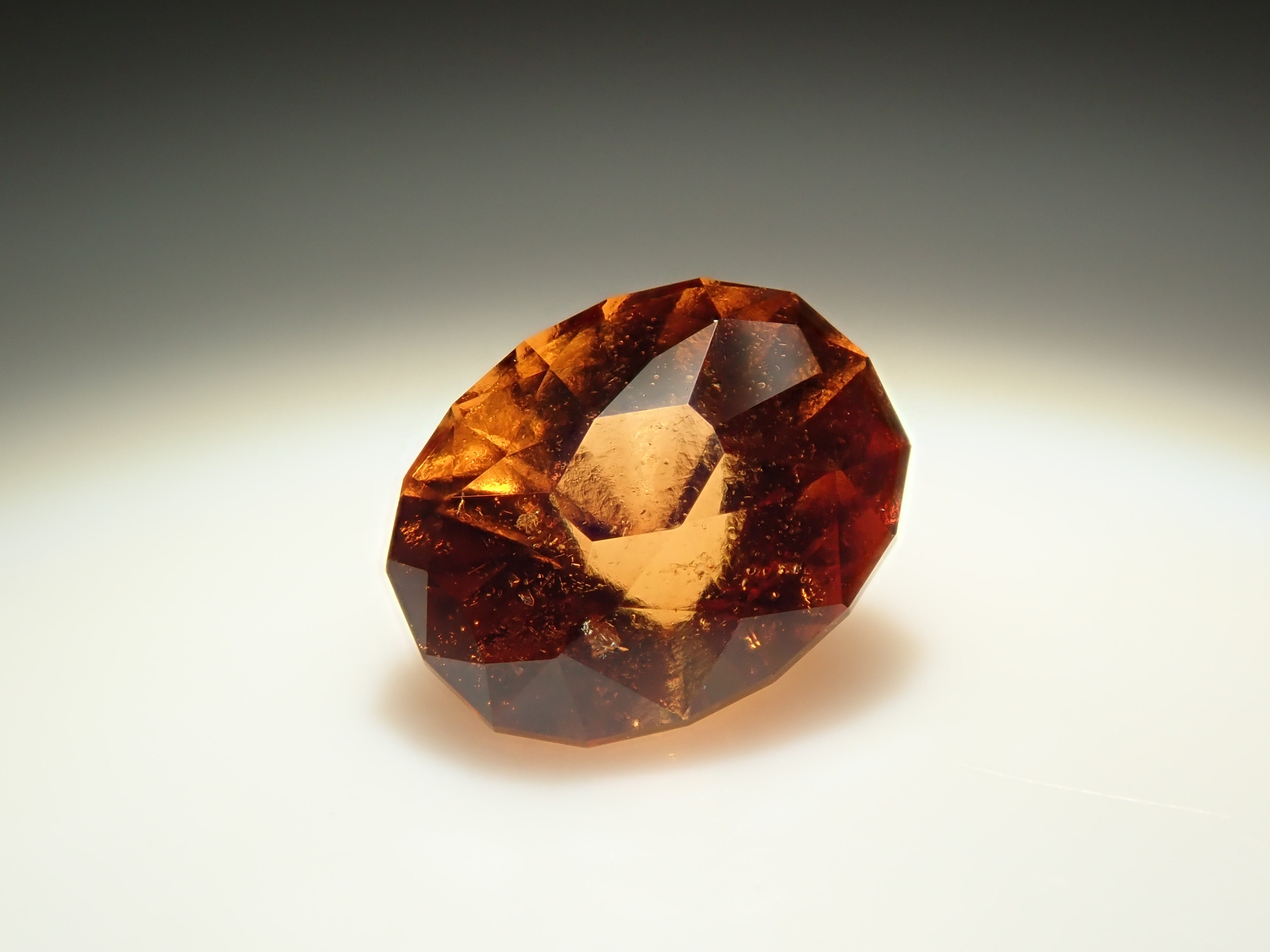 【2/26 22時販売】スリランカ産ヘソナイトガーネット 0.441ctルース