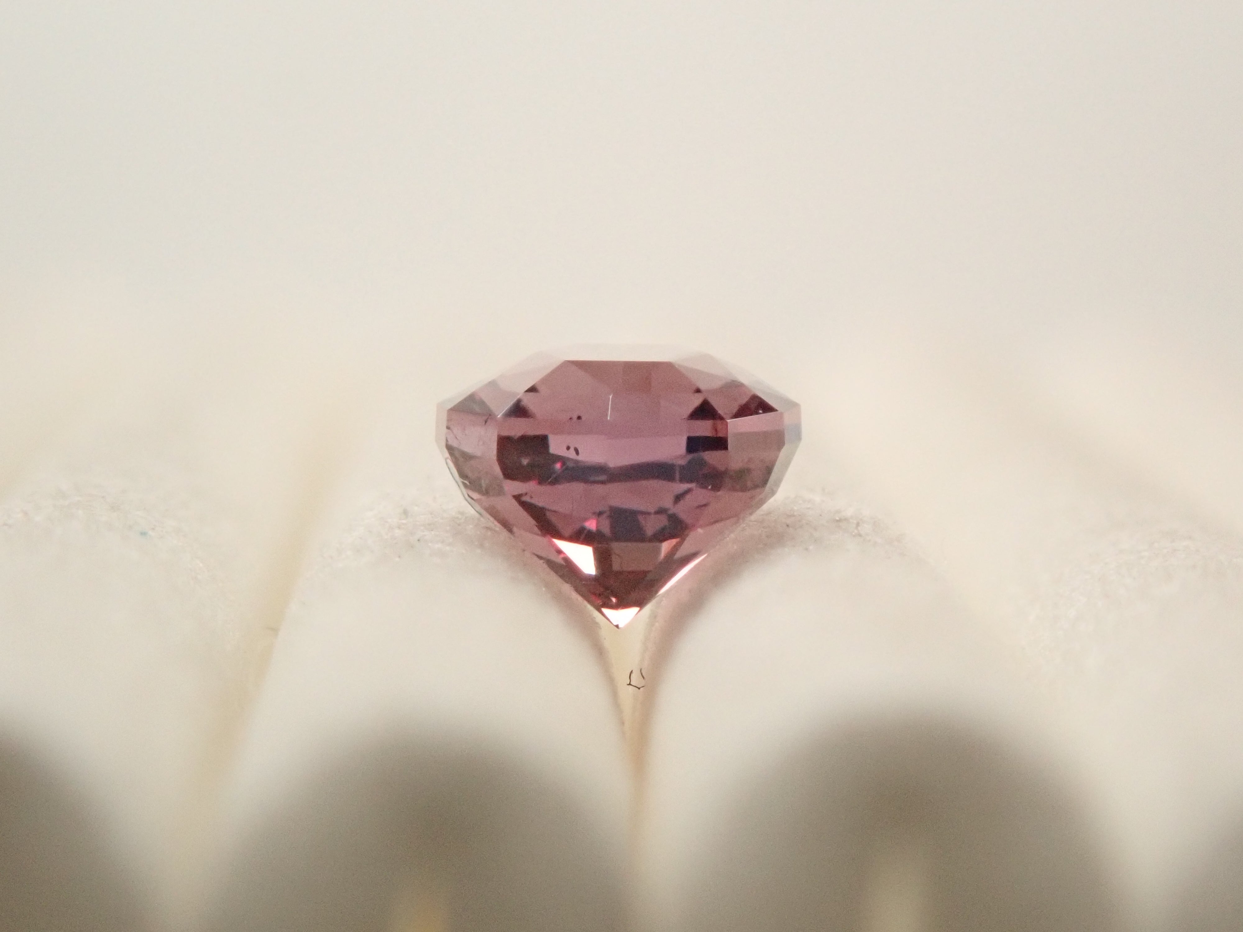 【12561632掲載】タンザニア産カラーチェンジガーネット 0.607ctルース