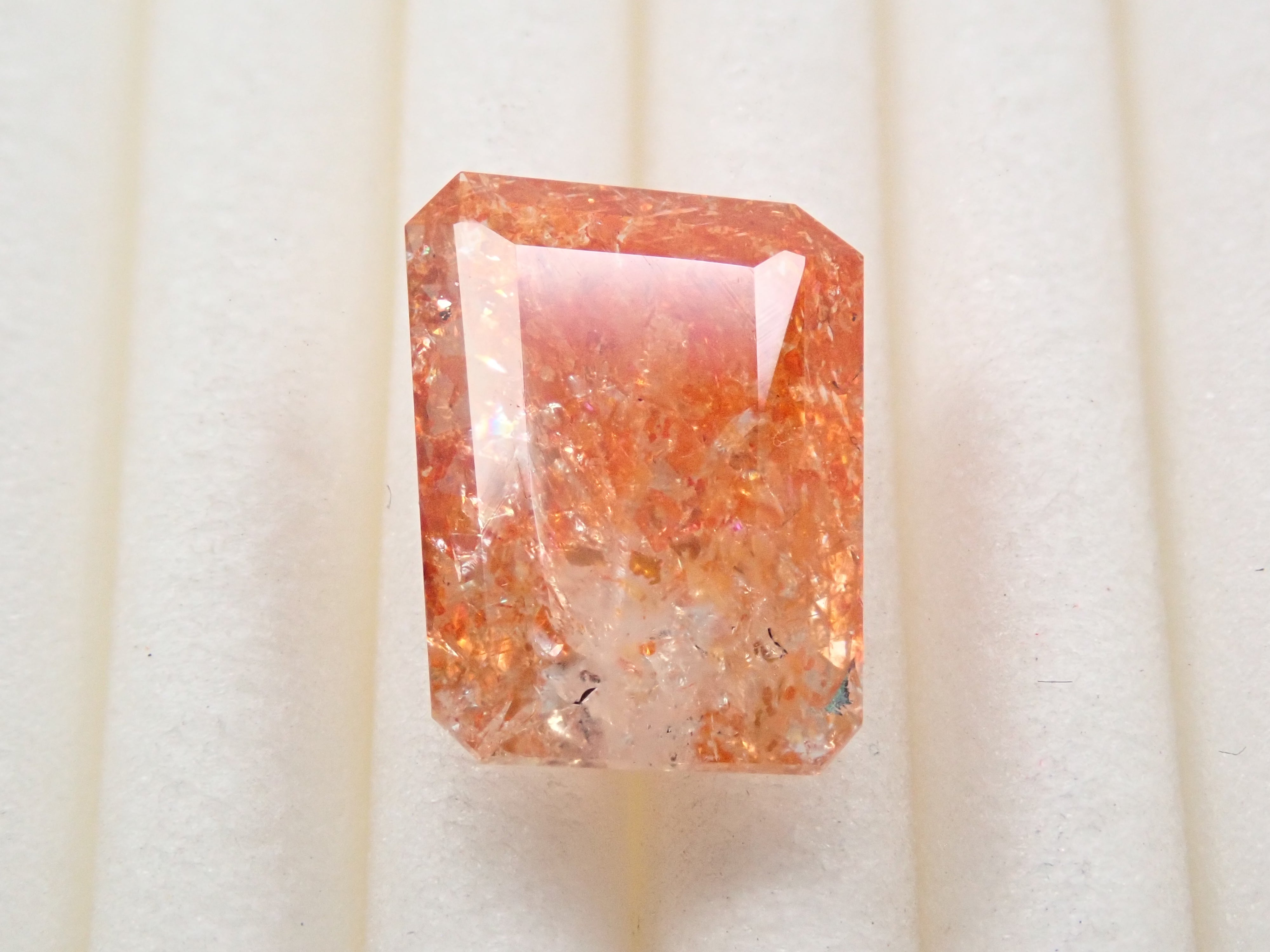 サンストーン(イリュージョンサンストーン) 1.908ctルース