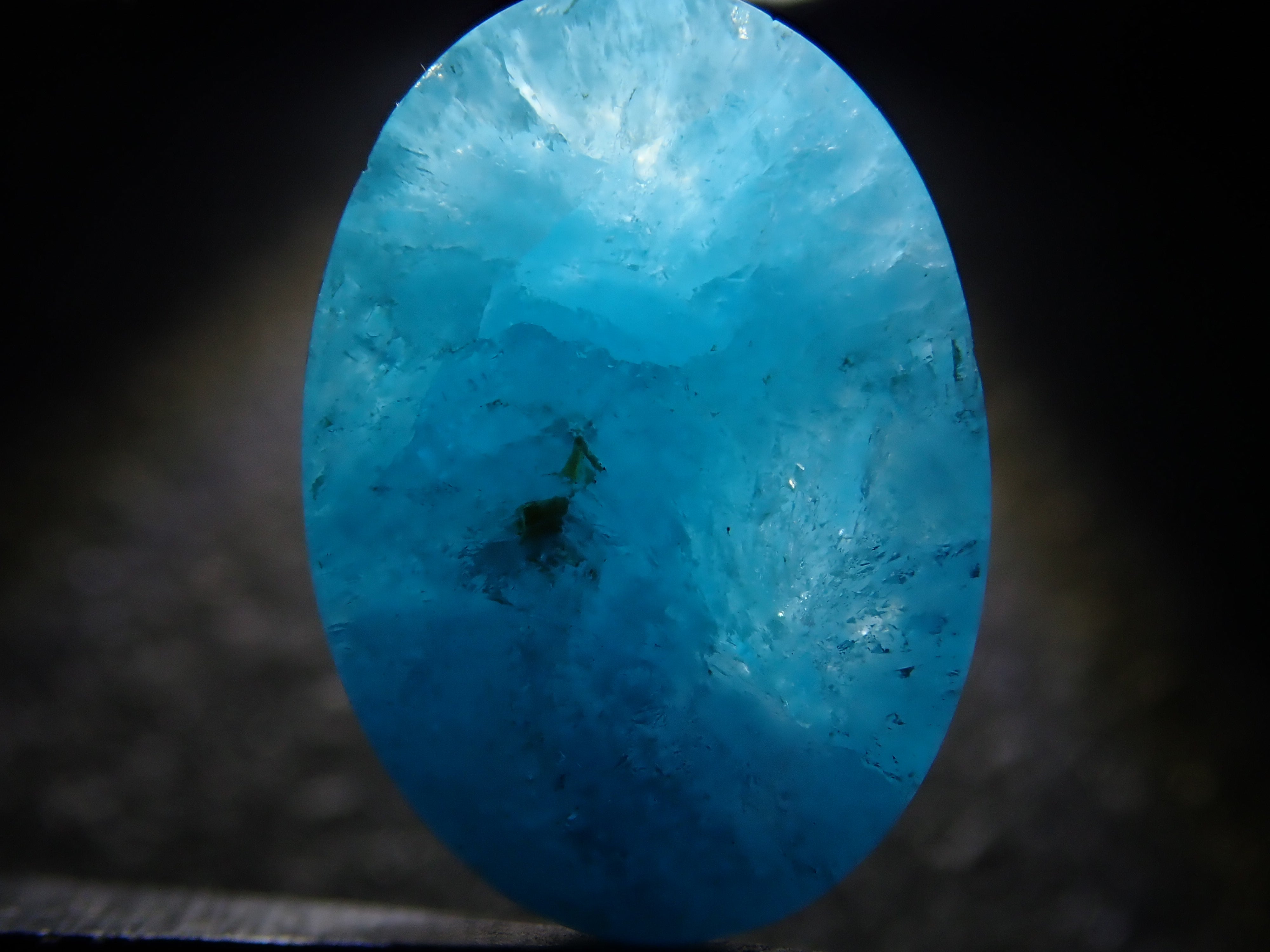 【12562026掲載】コンゴ産ヘミモルファイト 4.210ctルース