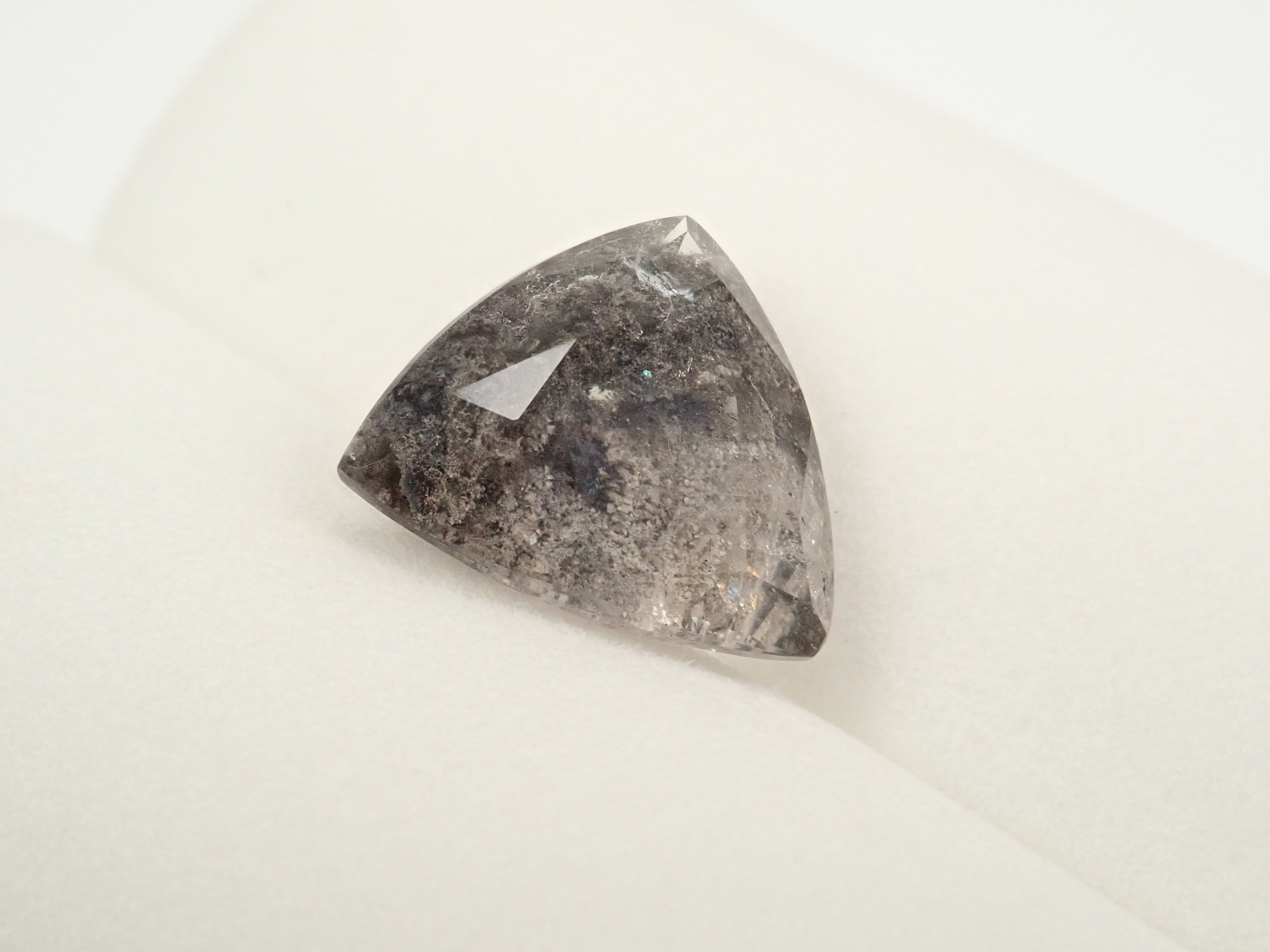 【12561990掲載】ブラジル産ブラックガーデンクォーツ 4.278ctルース