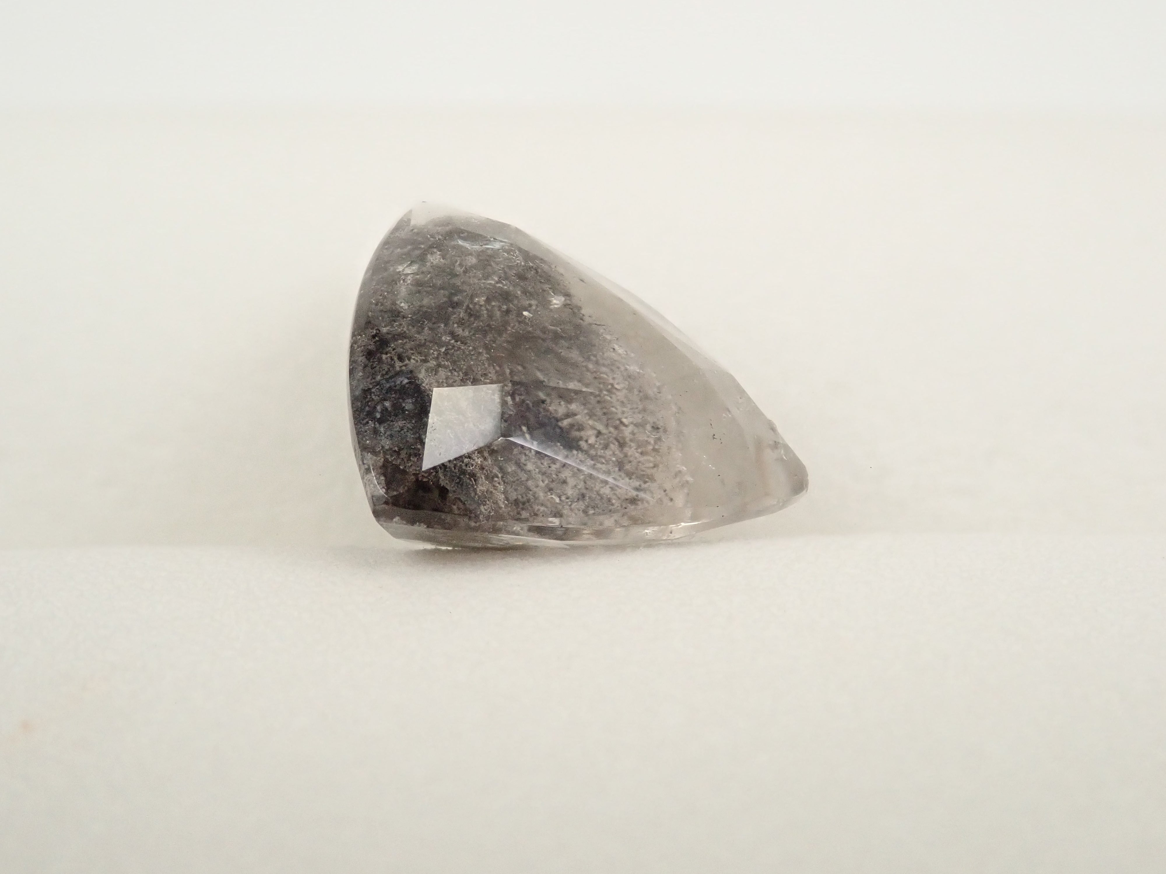 【12561990掲載】ブラジル産ブラックガーデンクォーツ 4.278ctルース