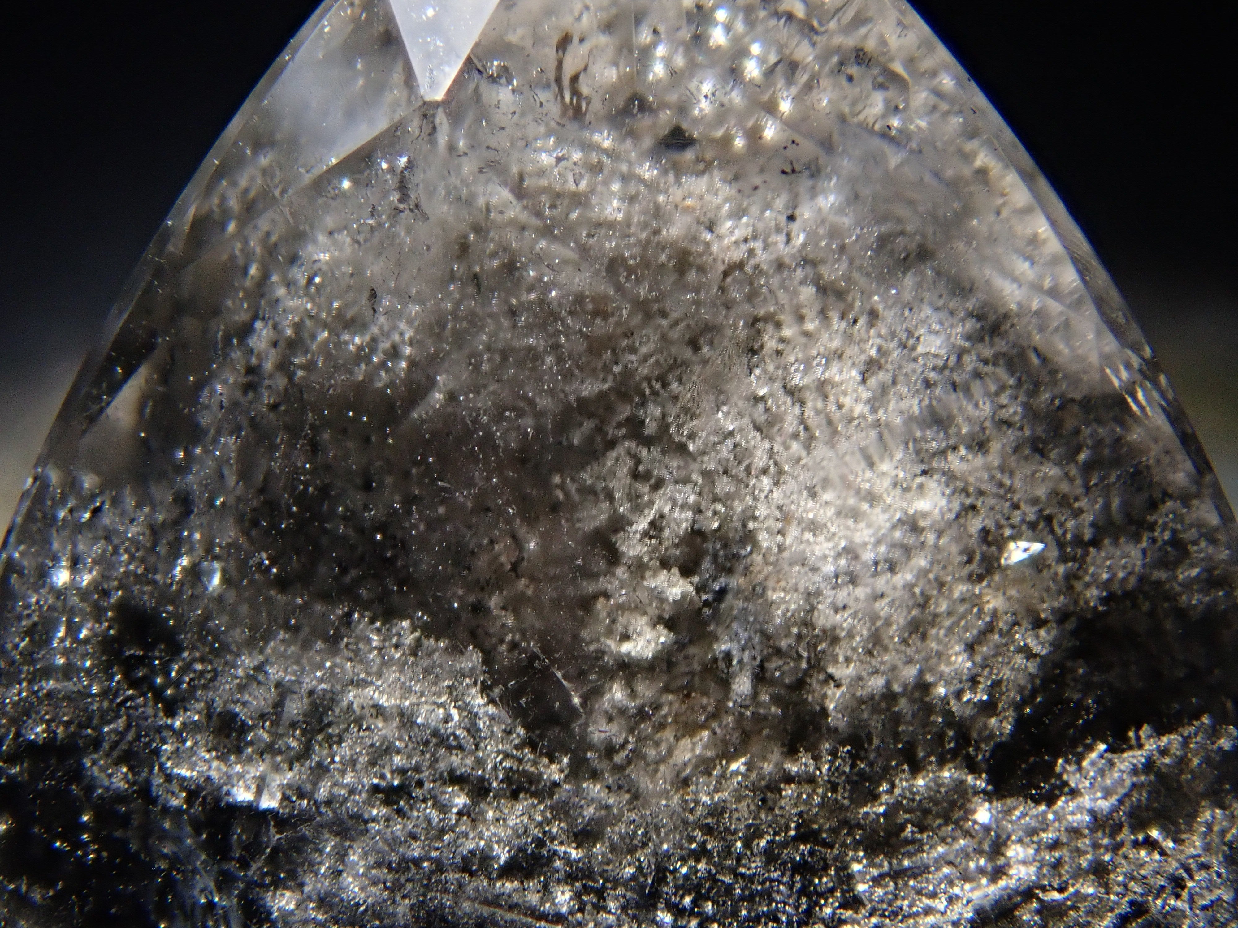 【12561990掲載】ブラジル産ブラックガーデンクォーツ 4.278ctルース