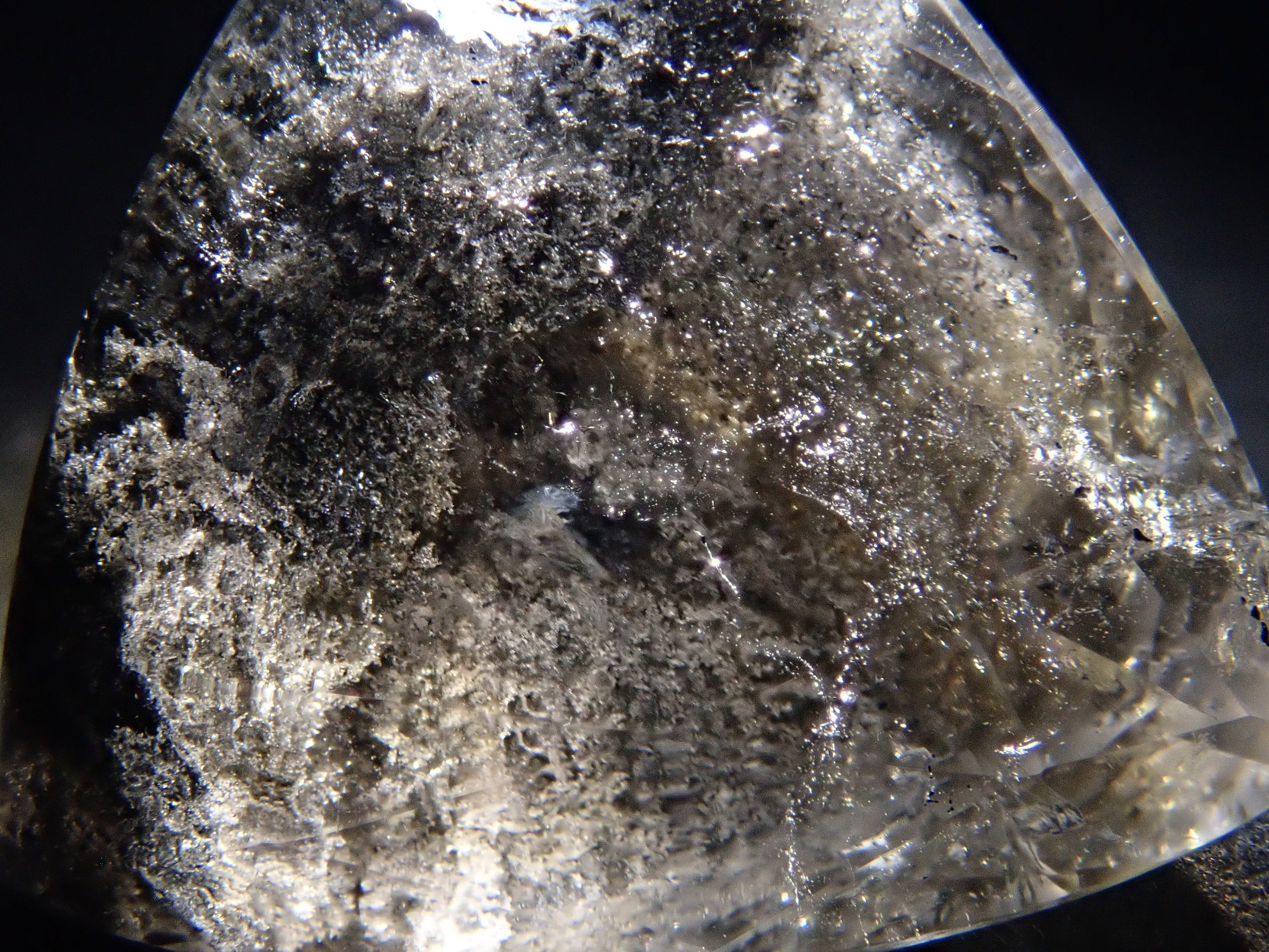 【12561990掲載】ブラジル産ブラックガーデンクォーツ 4.278ctルース