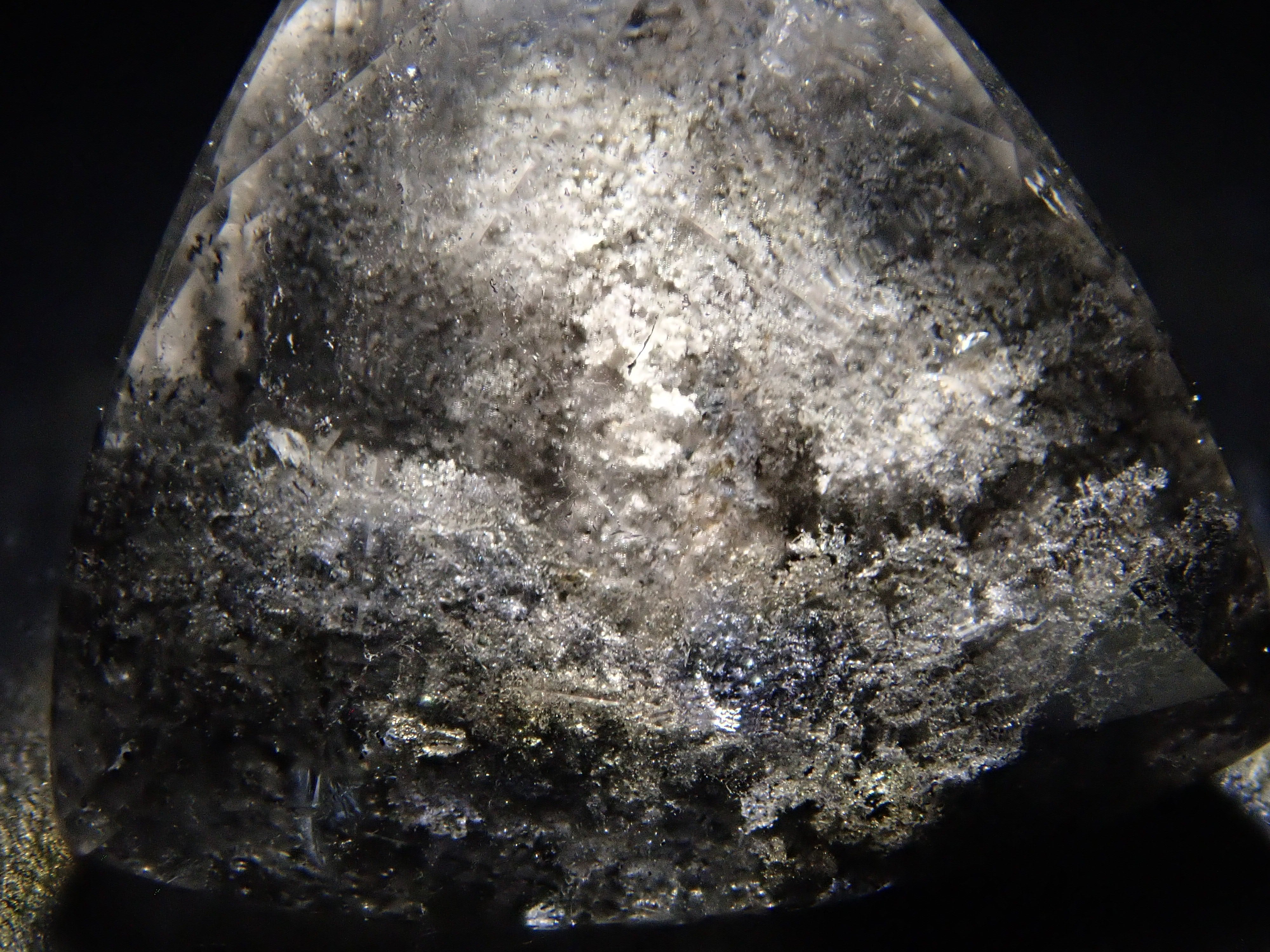 【12561990掲載】ブラジル産ブラックガーデンクォーツ 4.278ctルース