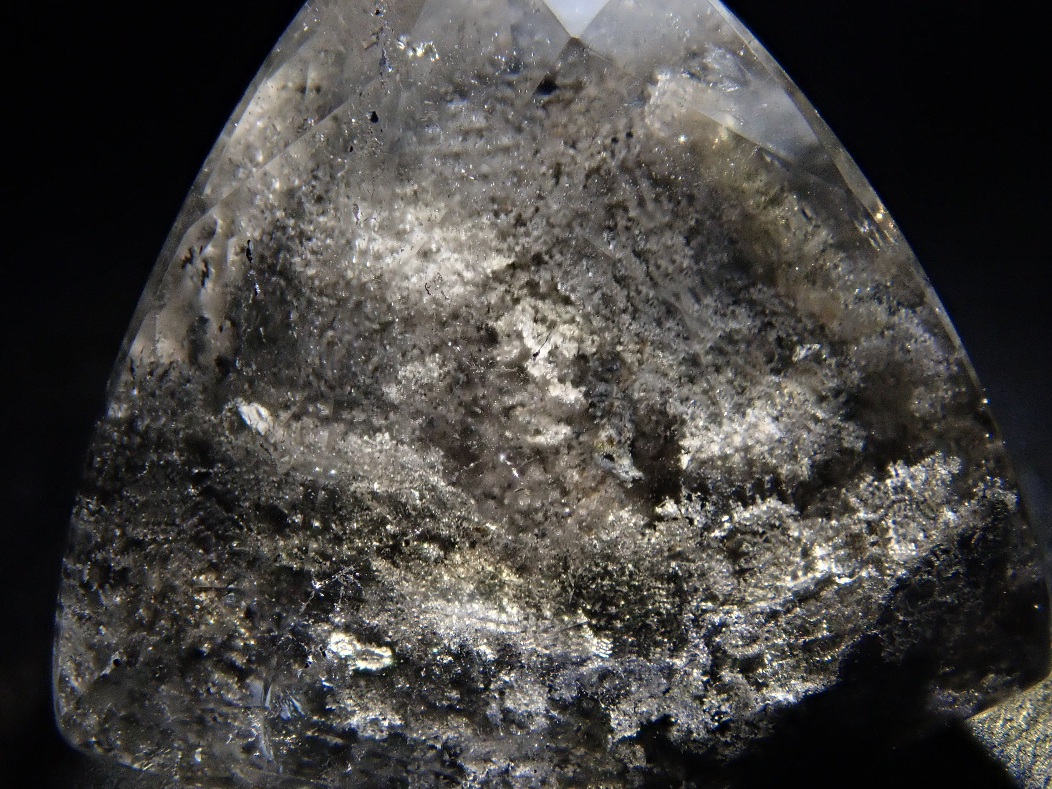 【12561990掲載】ブラジル産ブラックガーデンクォーツ 4.278ctルース