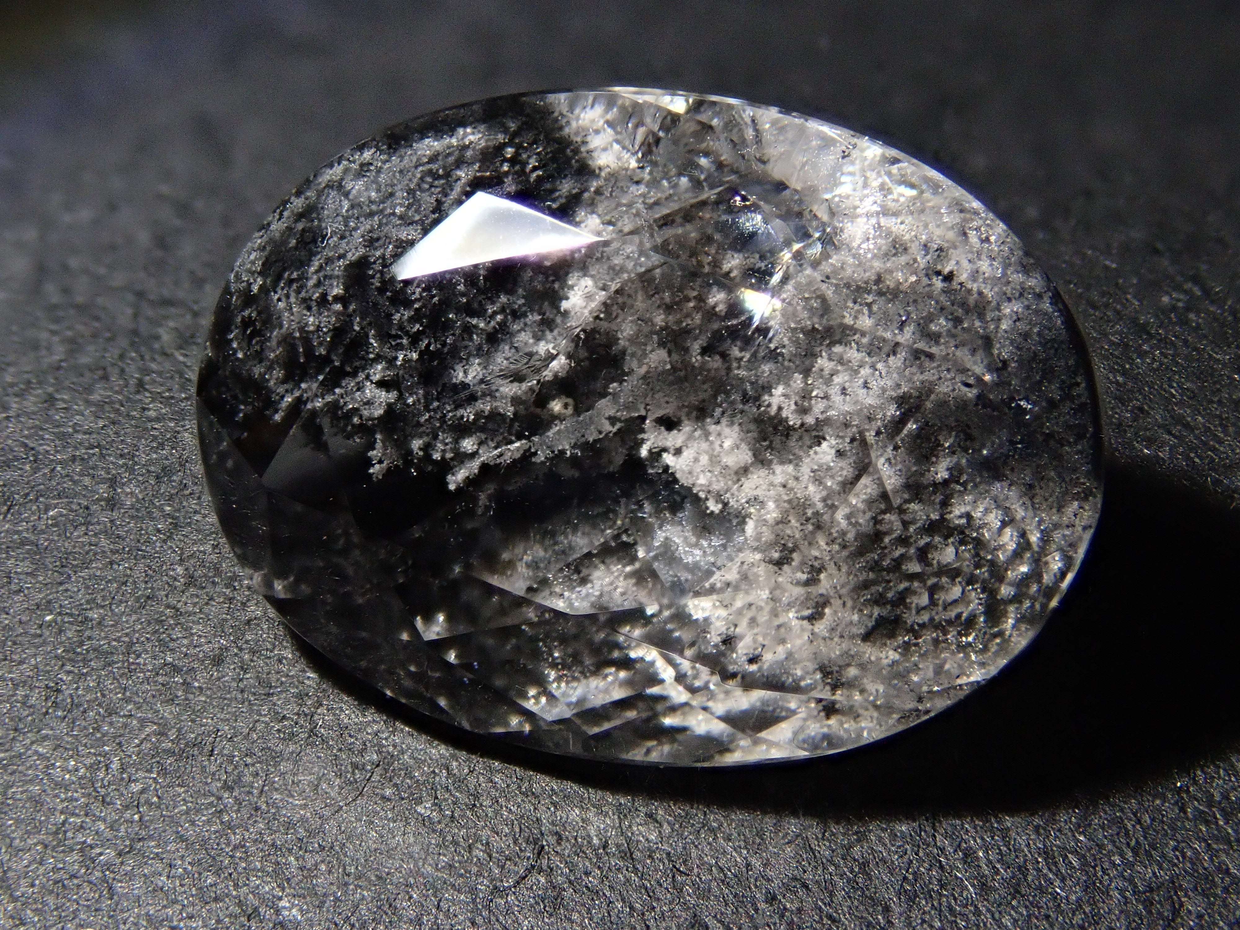 【12561991掲載】ブラジル産ブラックガーデンクォーツ 5.722ctルース