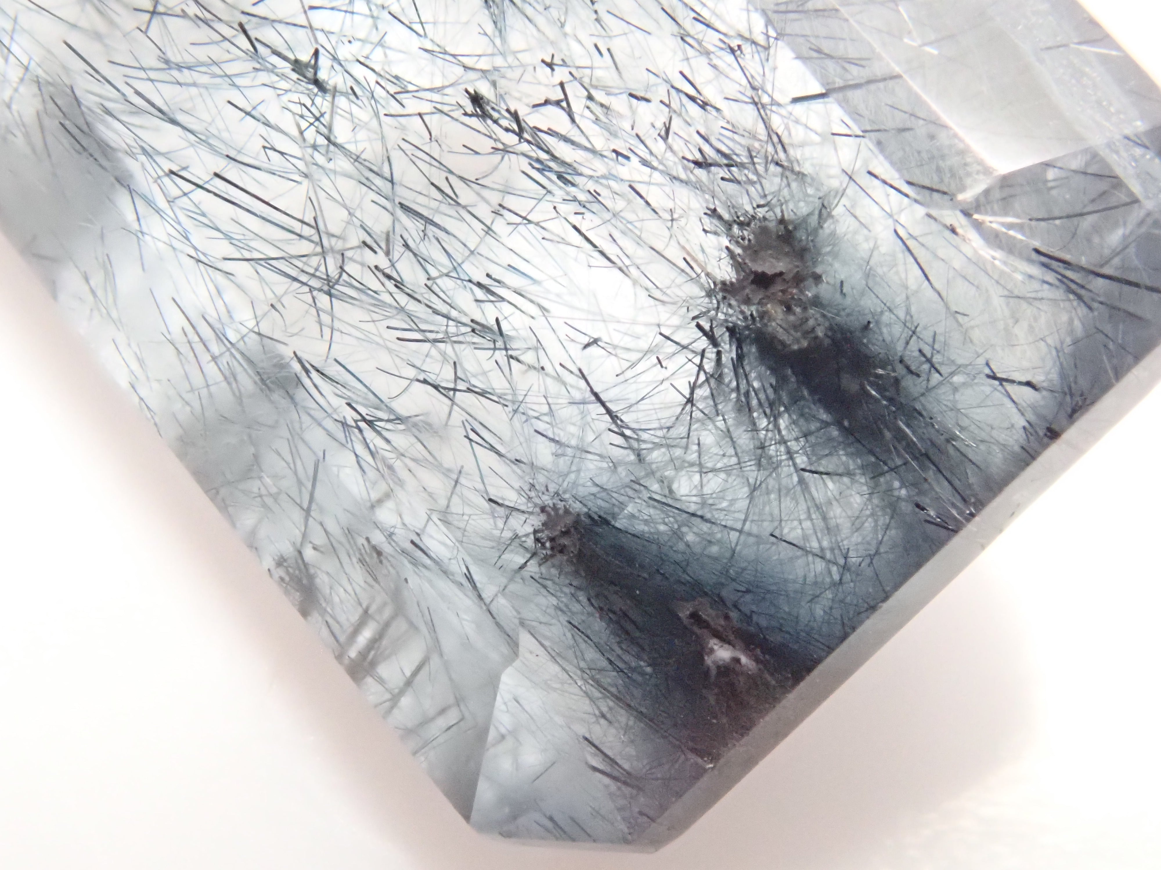 【12561994掲載】ブラジル産ブルートルマリンインクォーツ 9.251ctルース