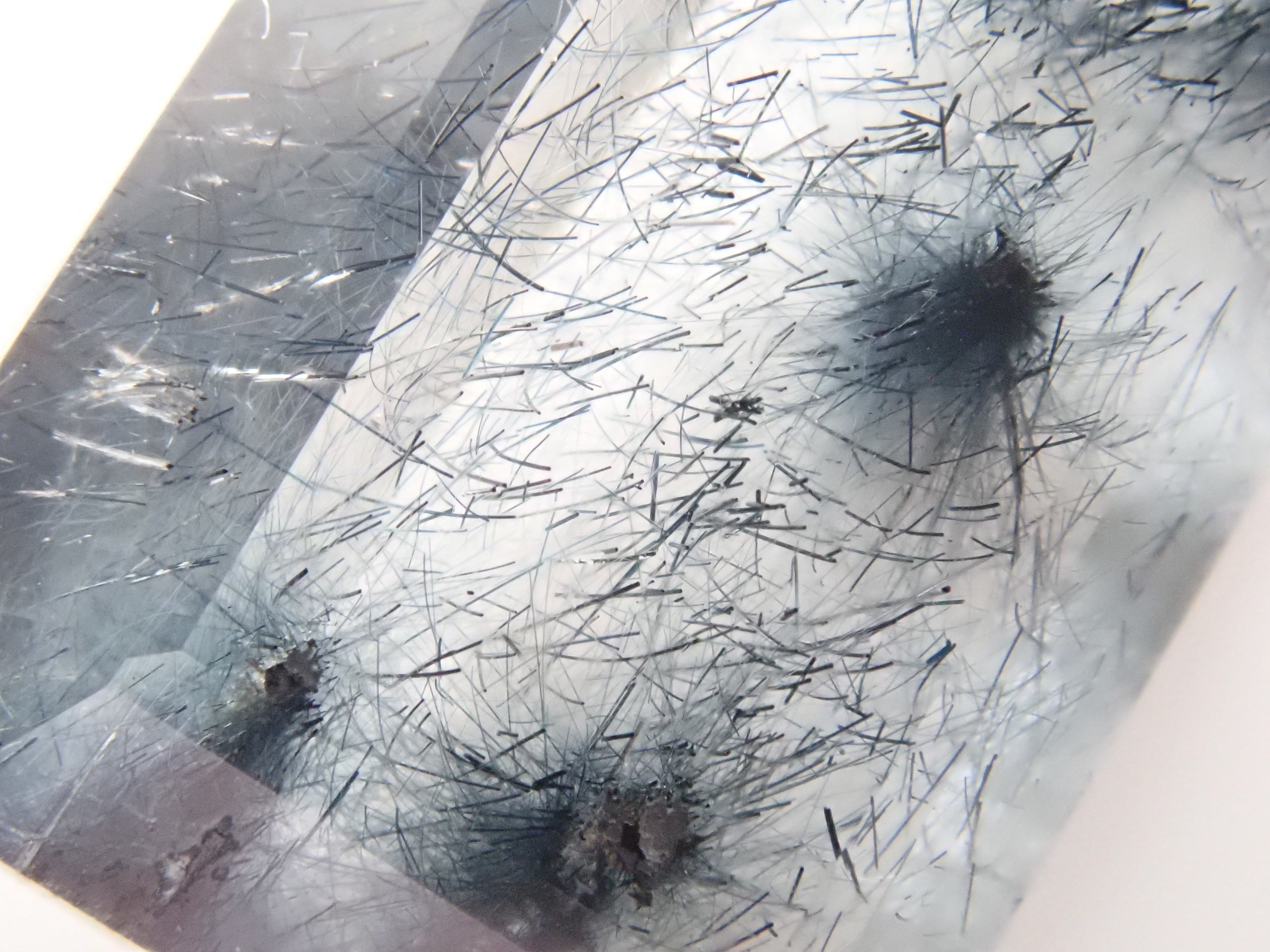 【12561994掲載】ブラジル産ブルートルマリンインクォーツ 9.251ctルース