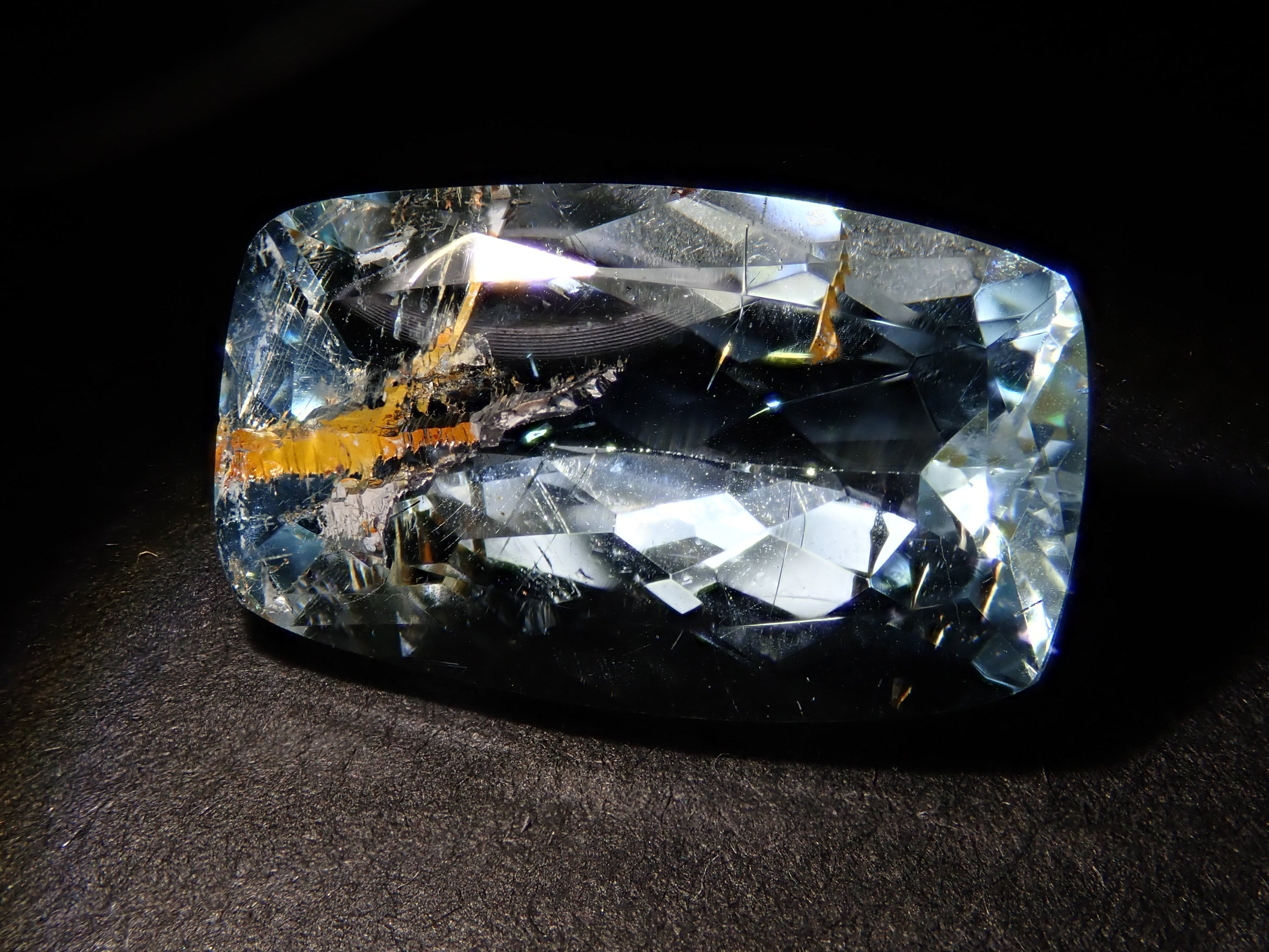 【12562025掲載】ブラジル産ライモナイトインブルートパーズ 6.701ctルース