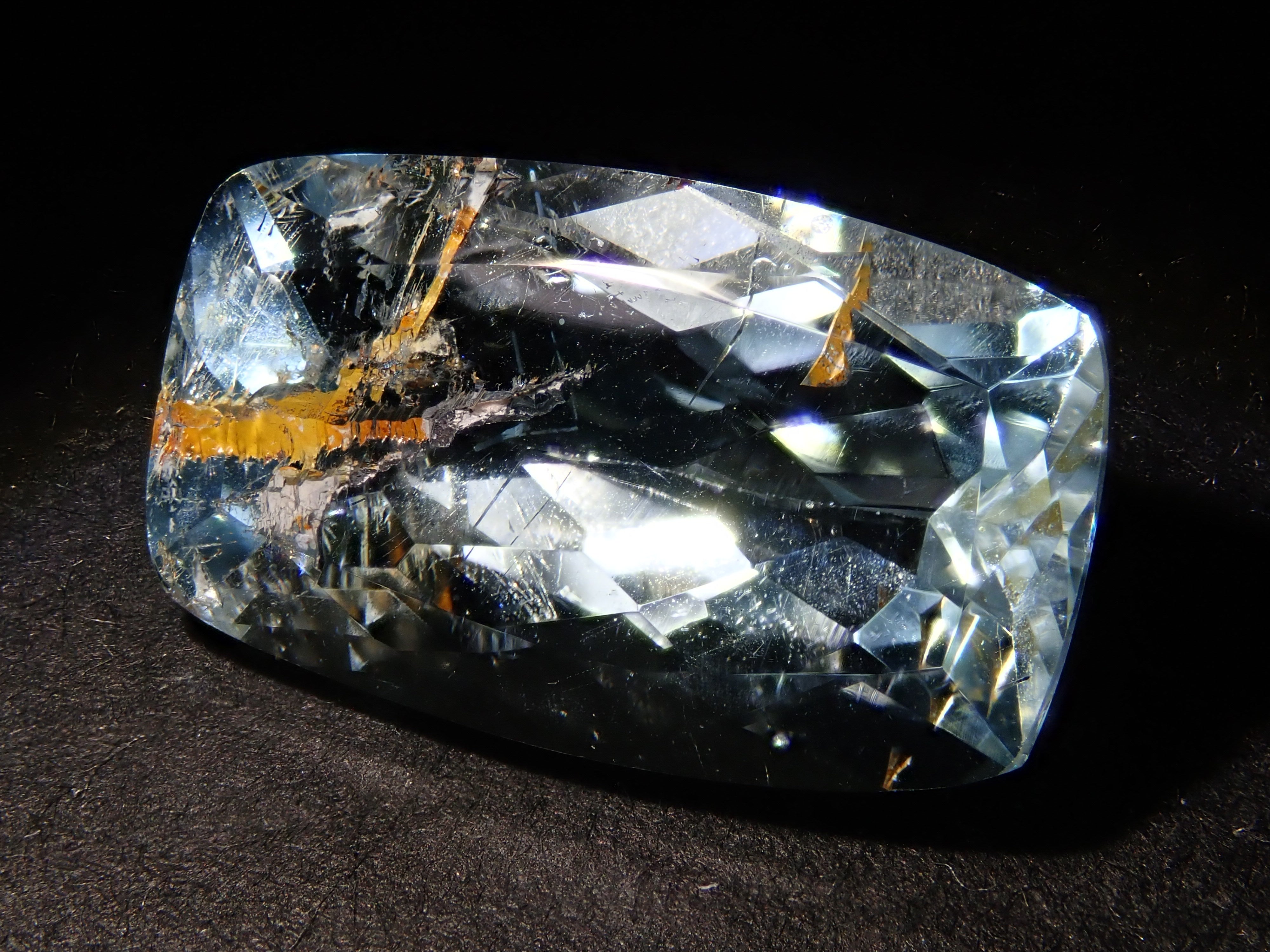 【12562025掲載】ブラジル産ライモナイトインブルートパーズ 6.701ctルース