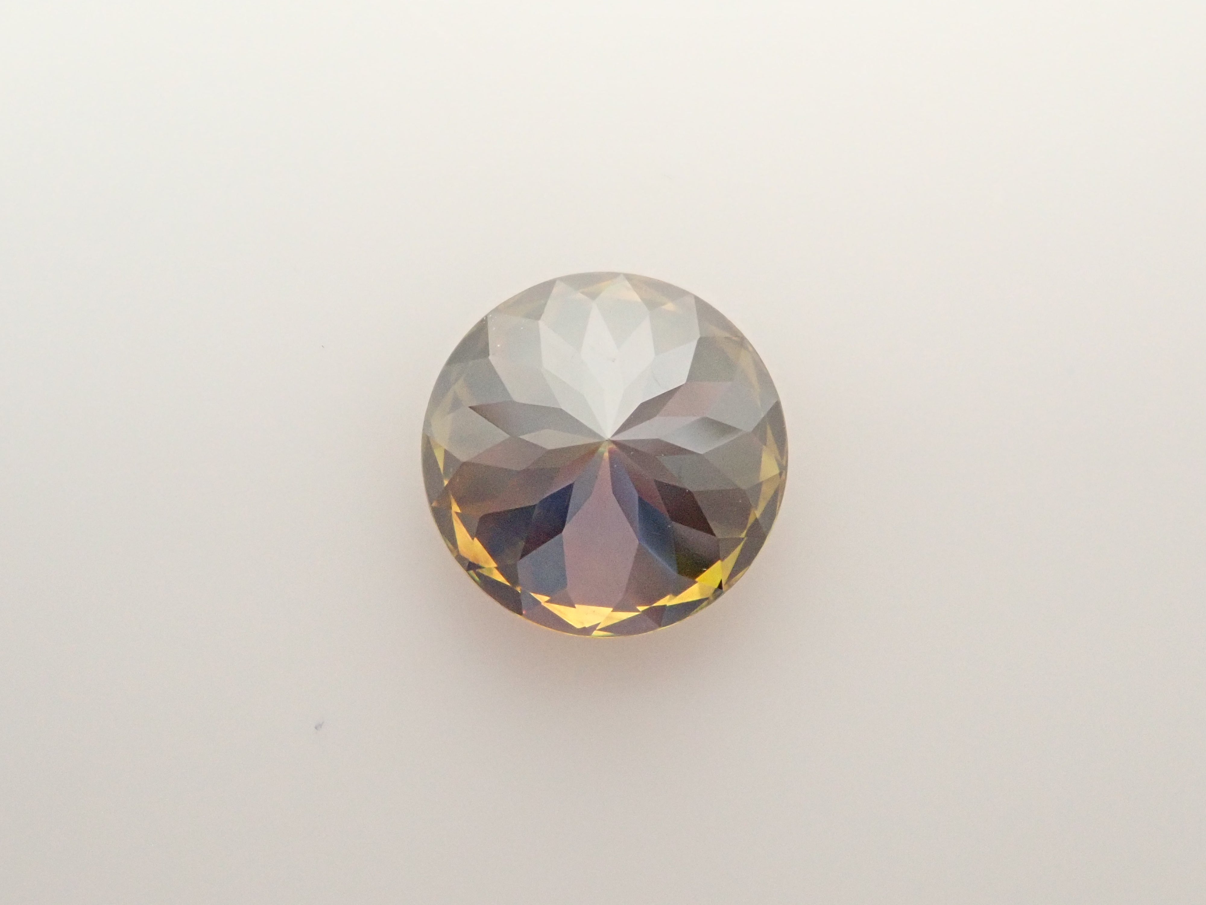 【12562013掲載】ブルガリア産スファレライト 2.233ctルース