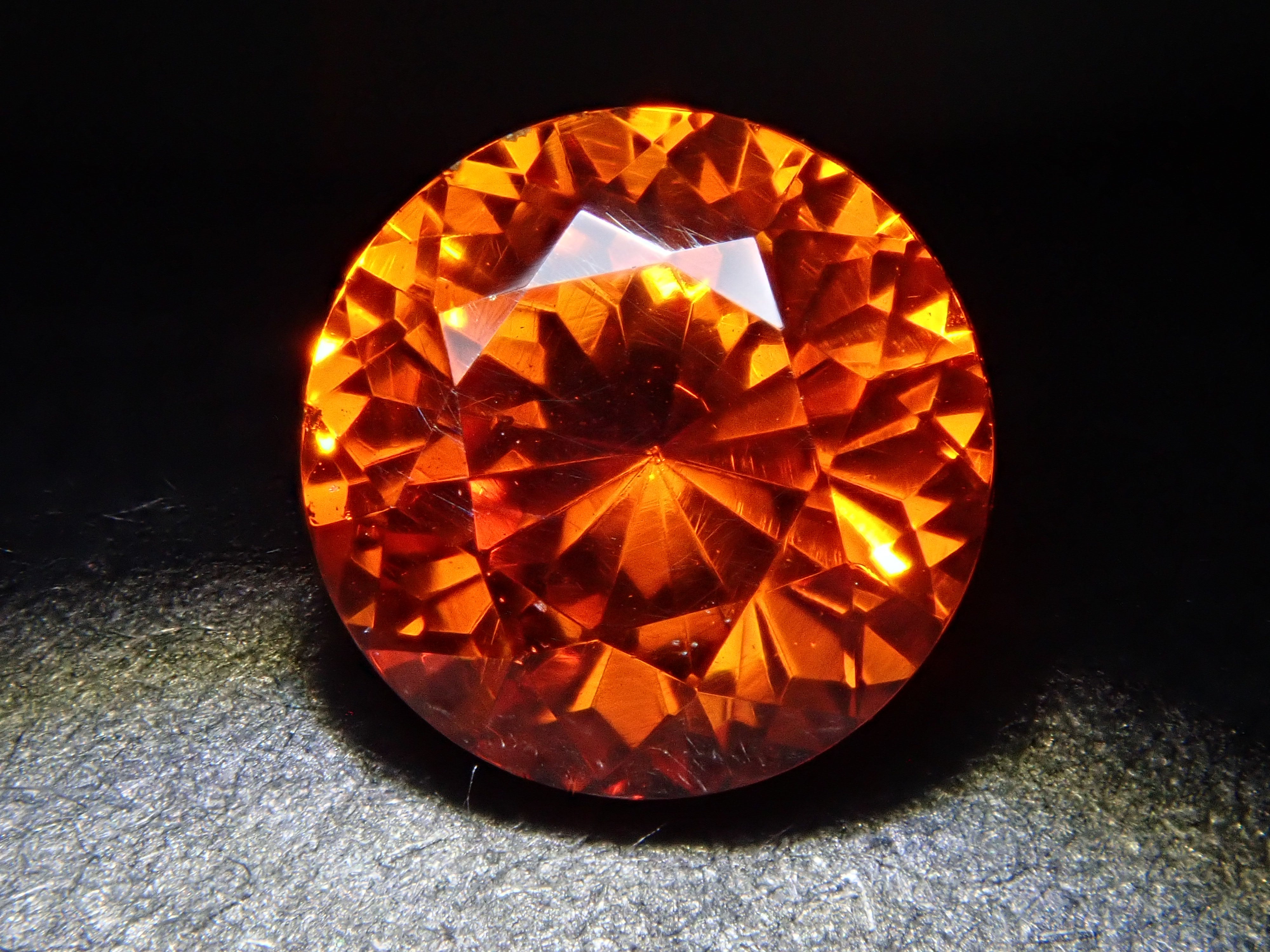 【12562005掲載】スペイン産スファレライト 0.878ctルース