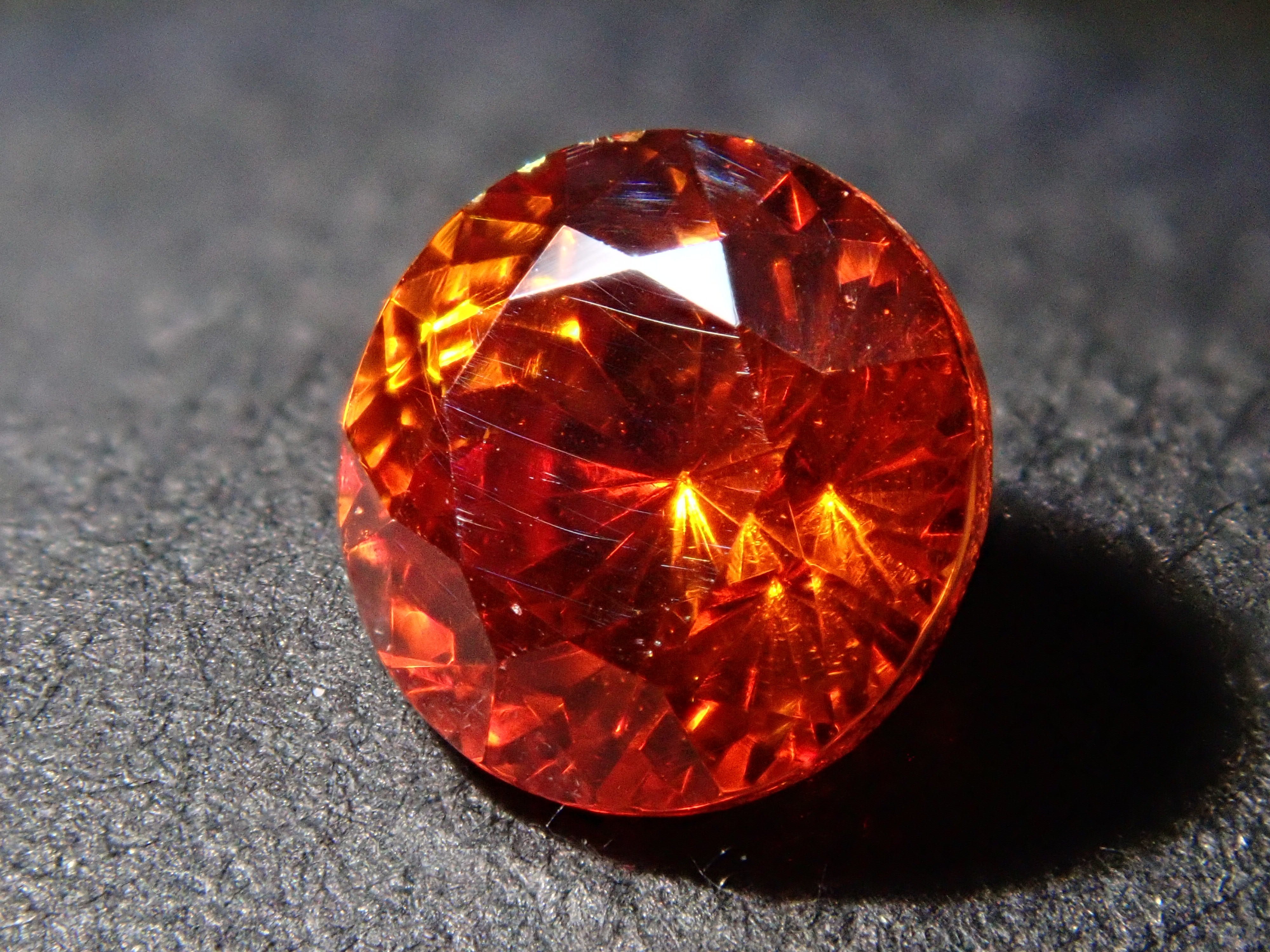 【12562005掲載】スペイン産スファレライト 0.878ctルース