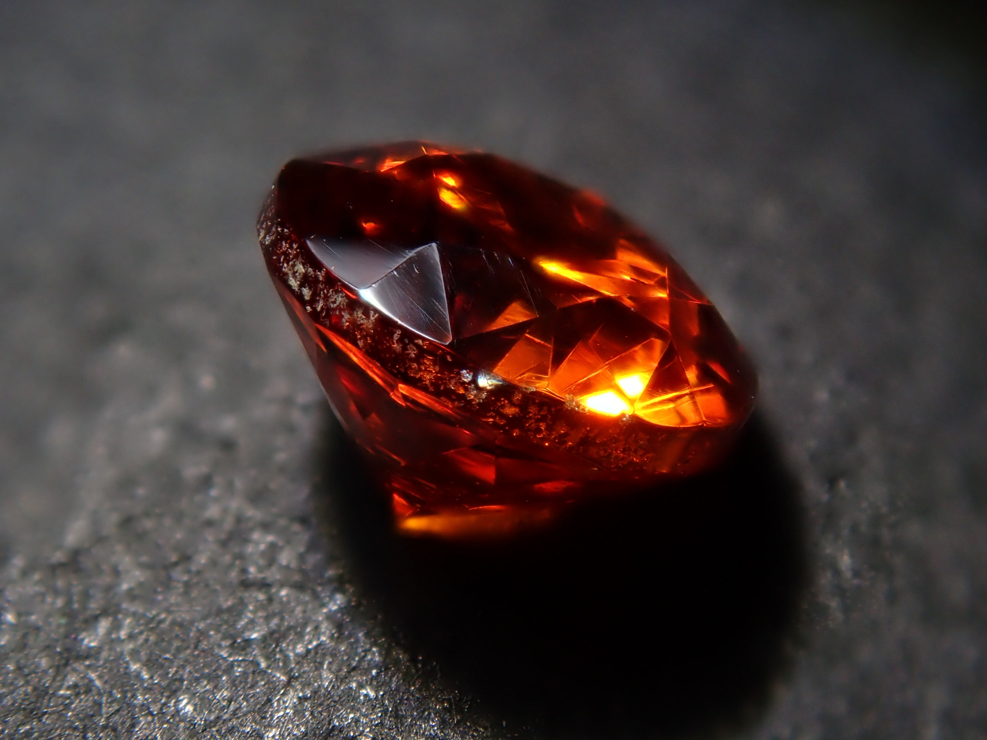 【12562005掲載】スペイン産スファレライト 0.878ctルース