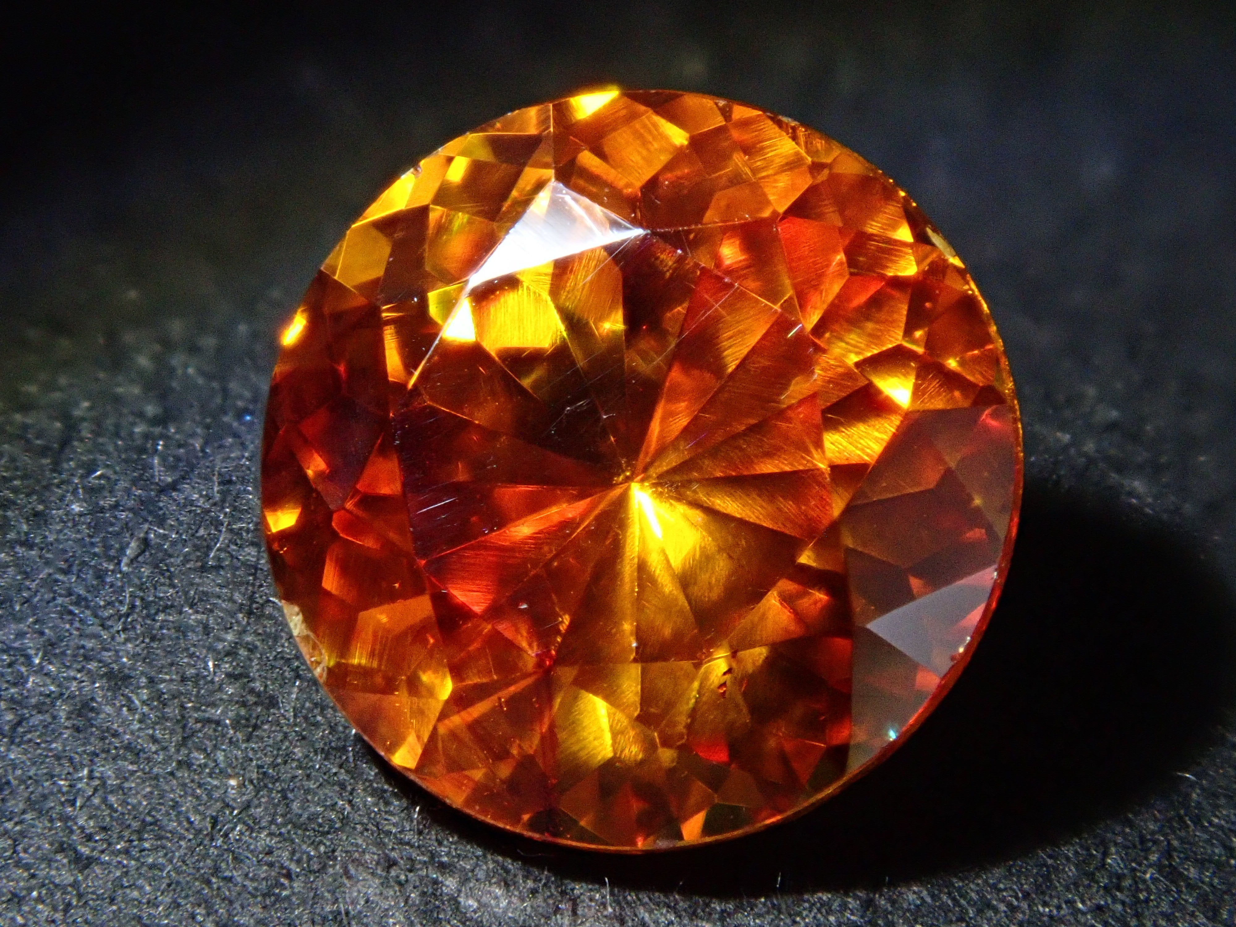 【12562008掲載】スペイン産スファレライト 1.708ctルース