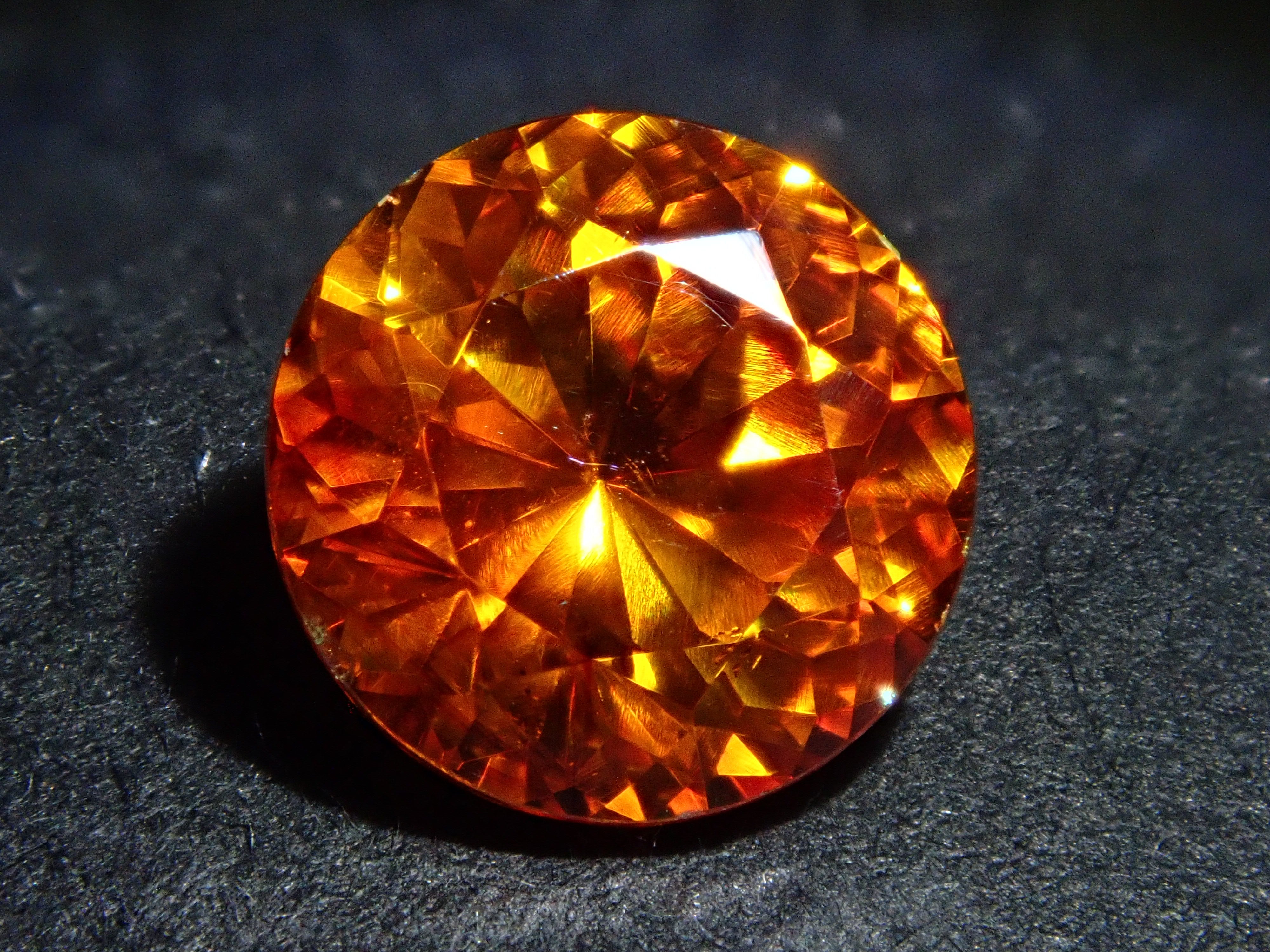 【12562008掲載】スペイン産スファレライト 1.708ctルース