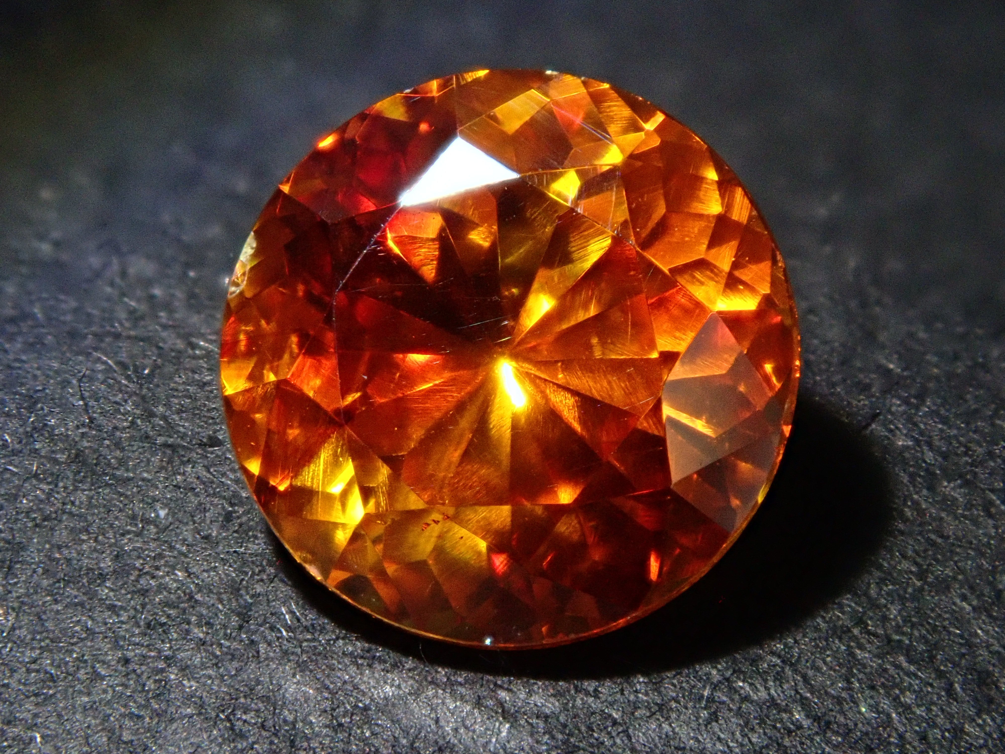 【12562008掲載】スペイン産スファレライト 1.708ctルース