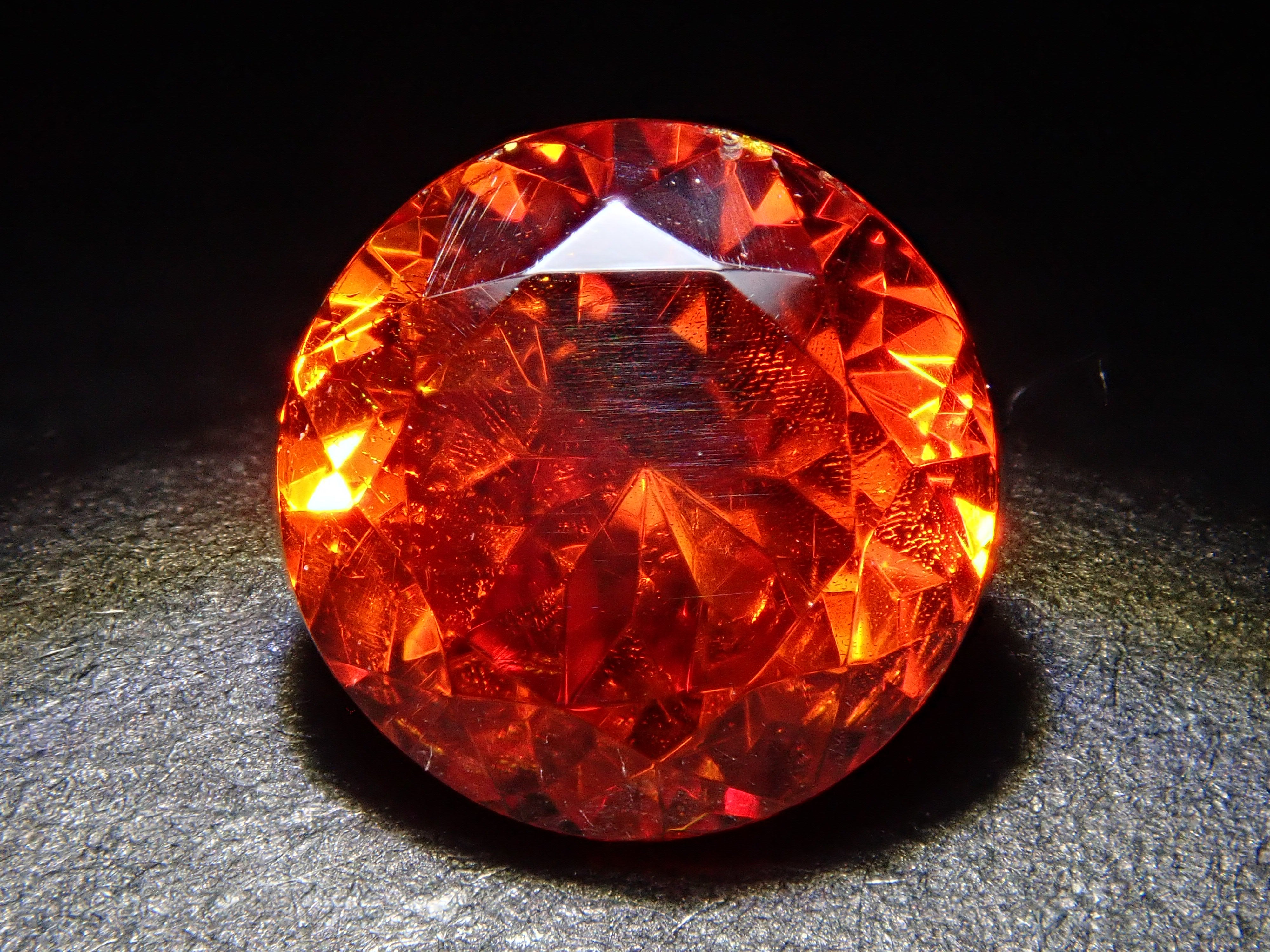 【12562009掲載】スペイン産スファレライト 1.475ctルース