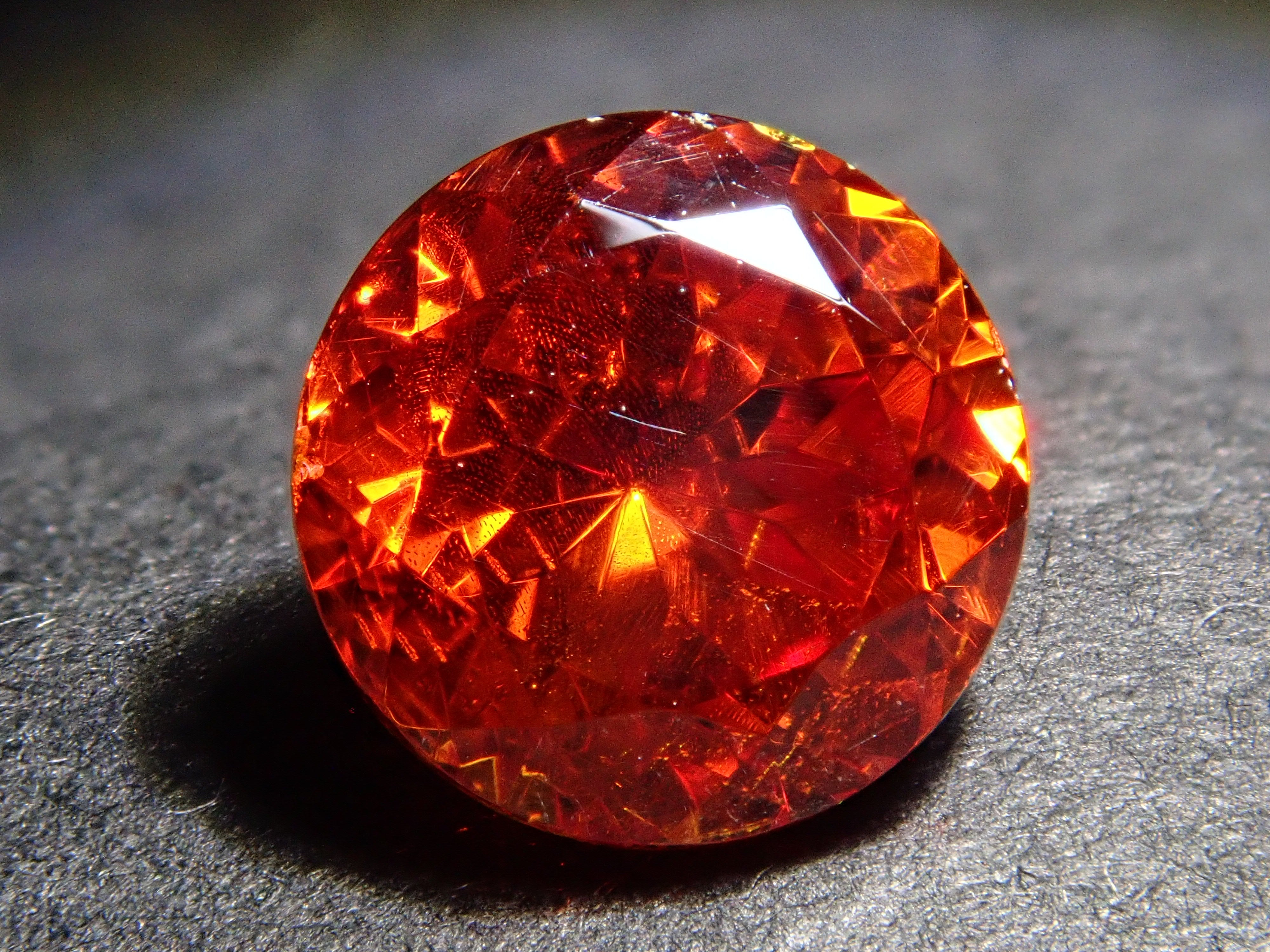 【12562009掲載】スペイン産スファレライト 1.475ctルース