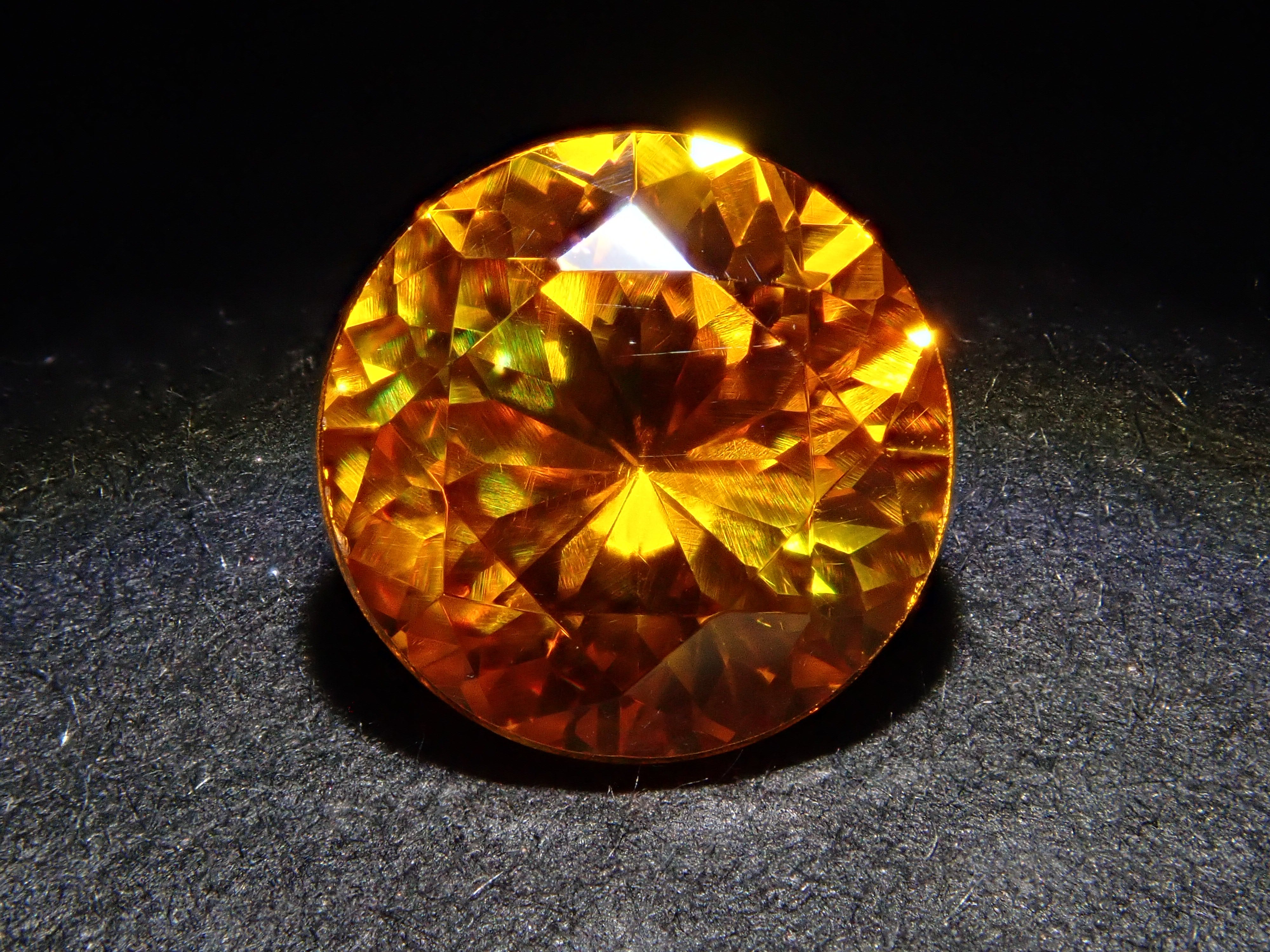 【12562010掲載】スペイン産スファレライト 1.468ctルース