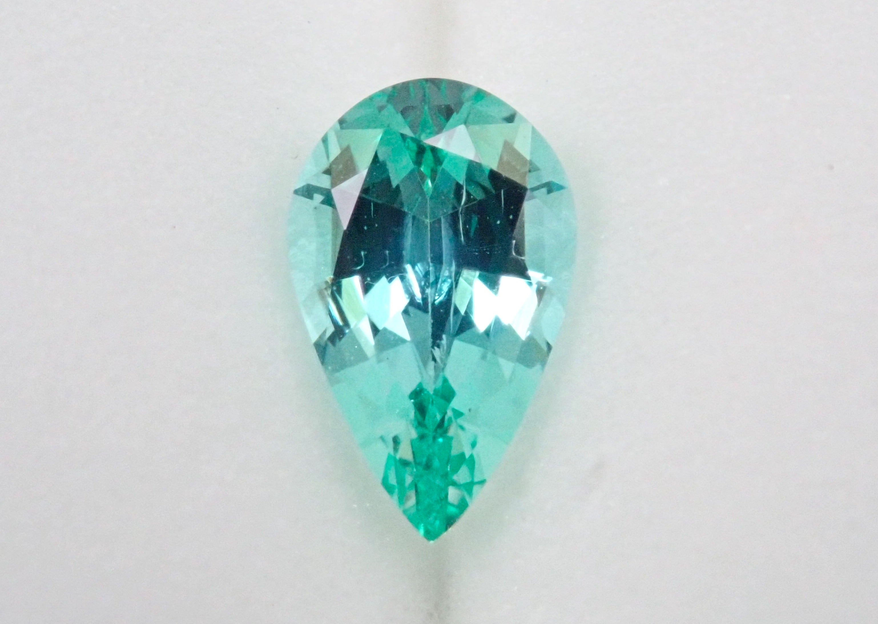ロシア産ノンオイルエメラルド 0.640ctルース GIA