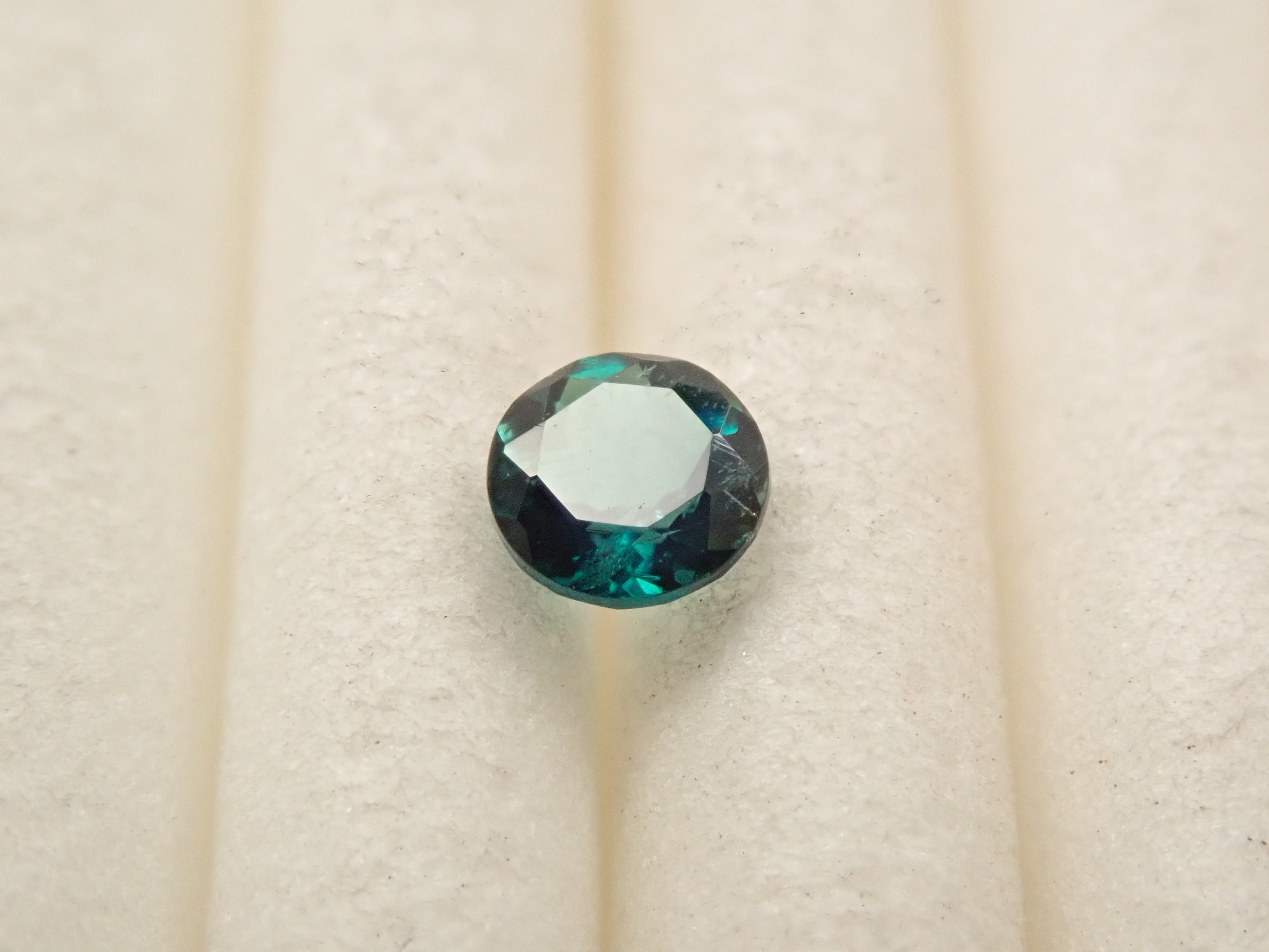 マダガスカル産グランディディエライト 0.109ctルース