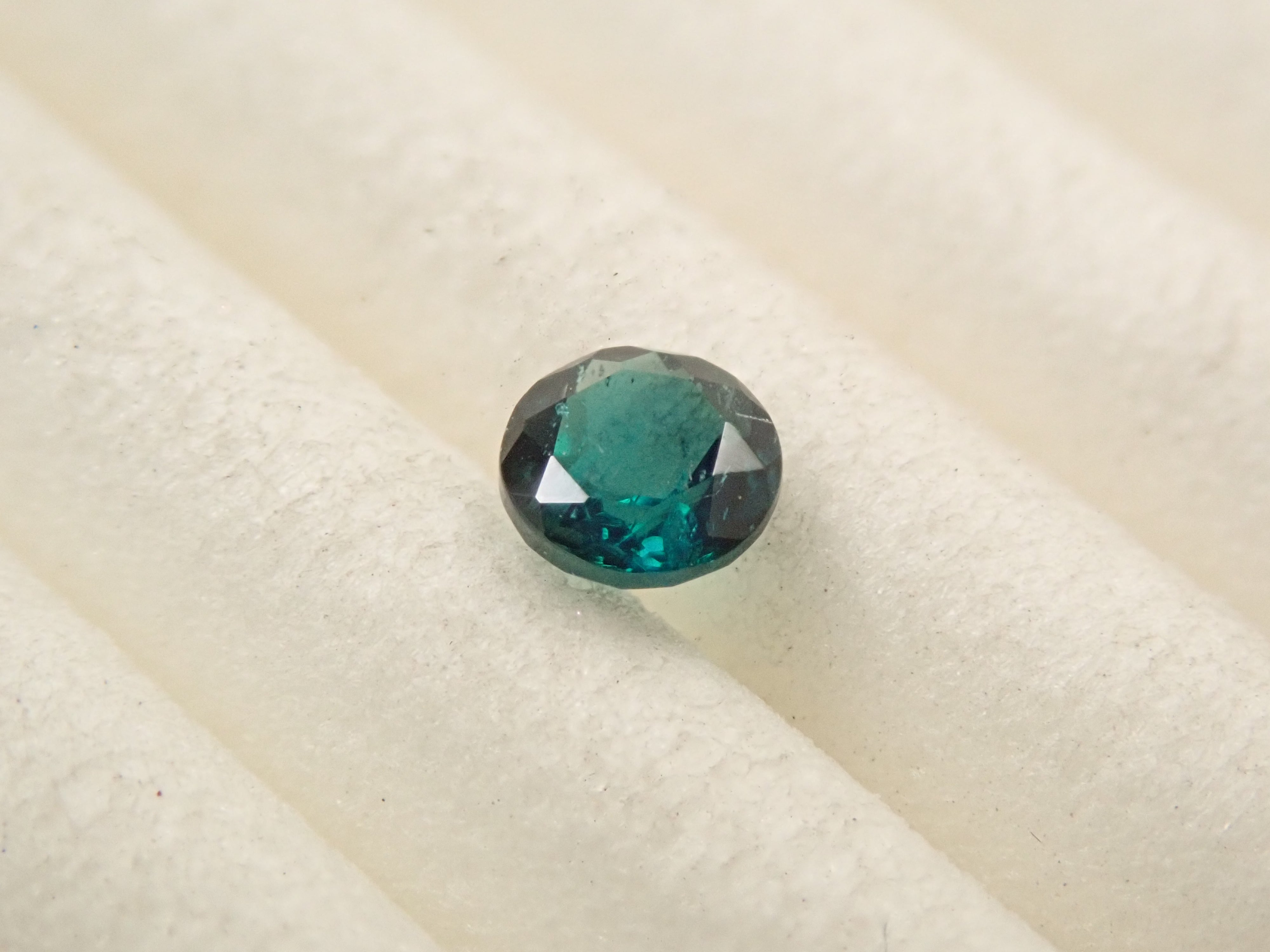 マダガスカル産グランディディエライト 0.109ctルース