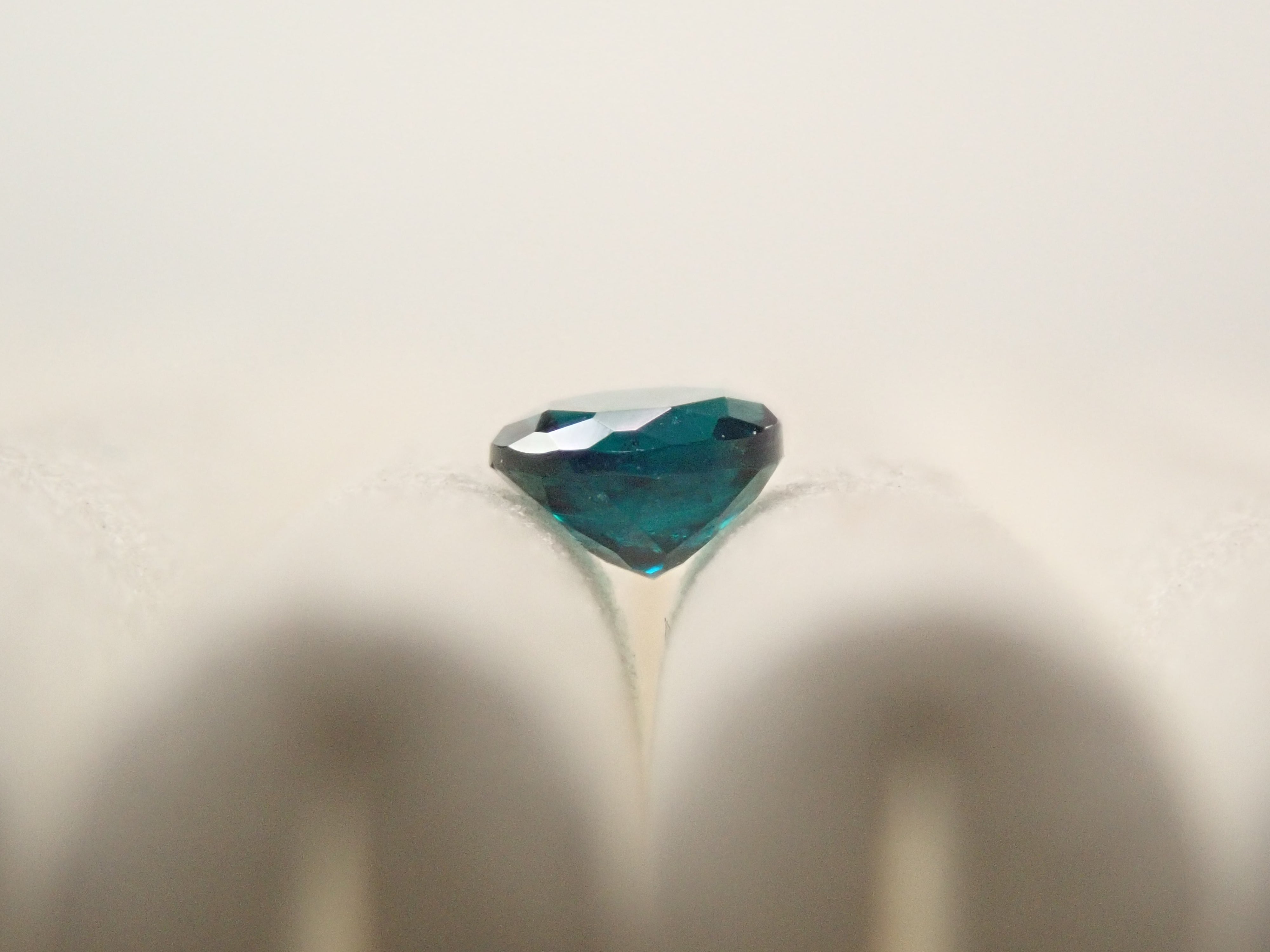 マダガスカル産グランディディエライト 0.109ctルース