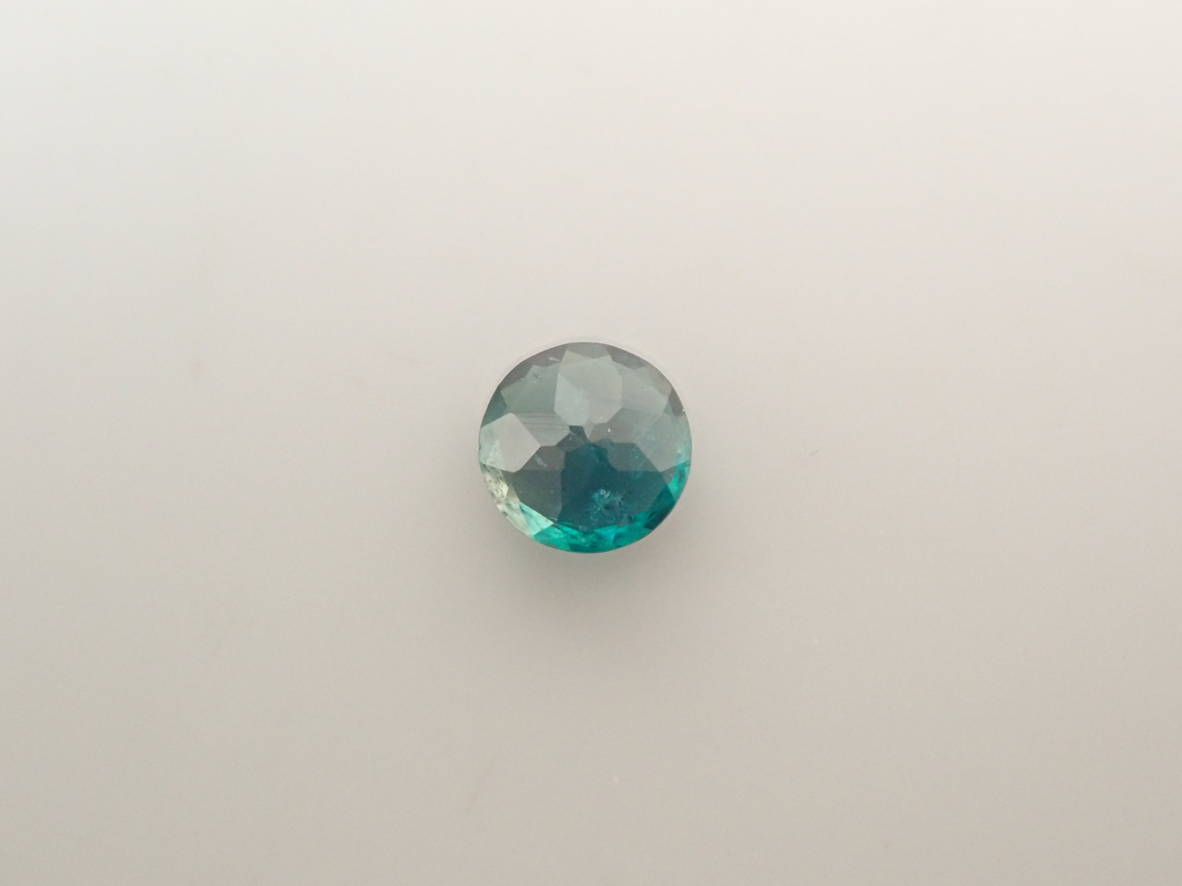 マダガスカル産グランディディエライト 0.109ctルース