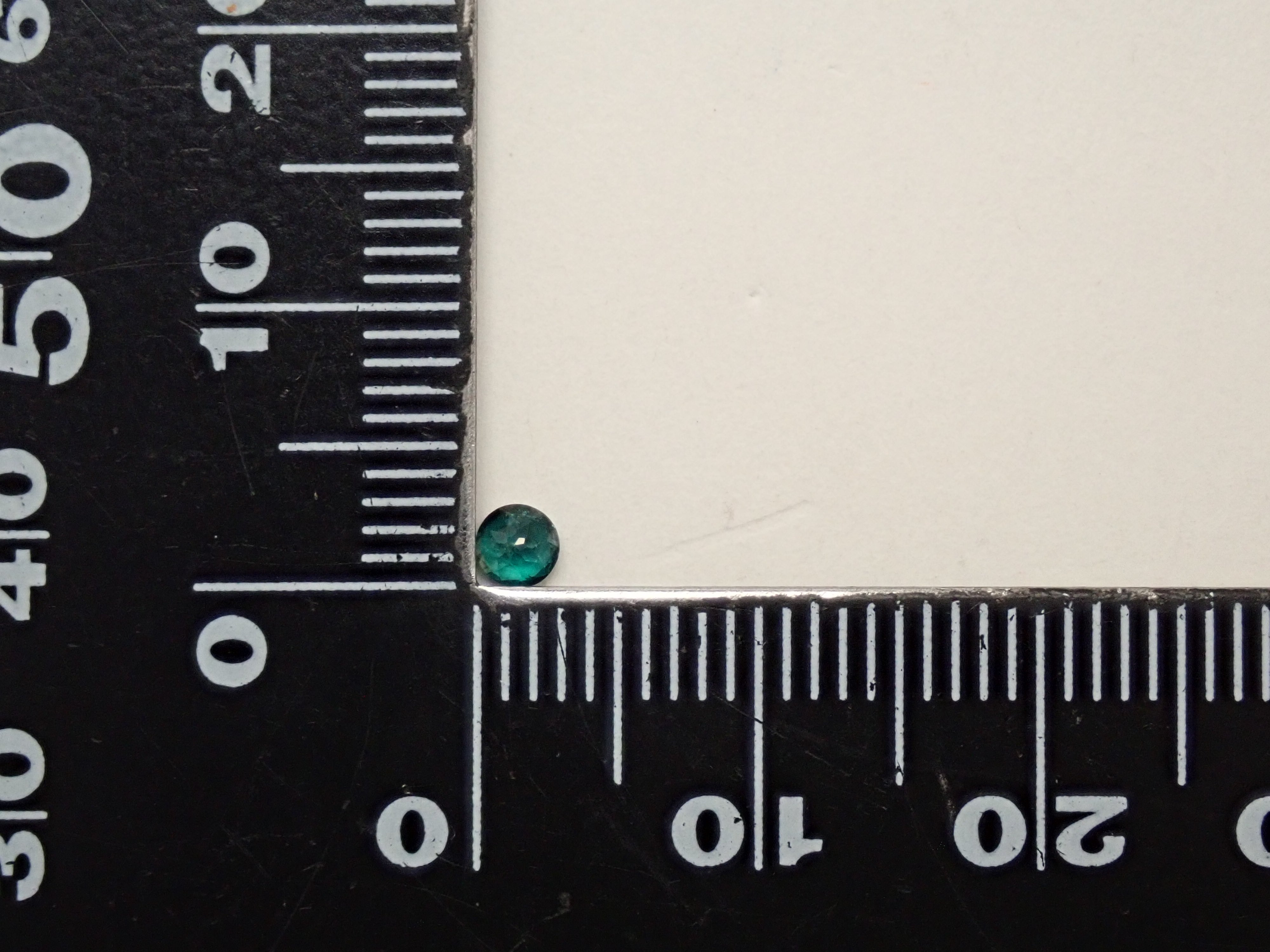 マダガスカル産グランディディエライト 0.109ctルース