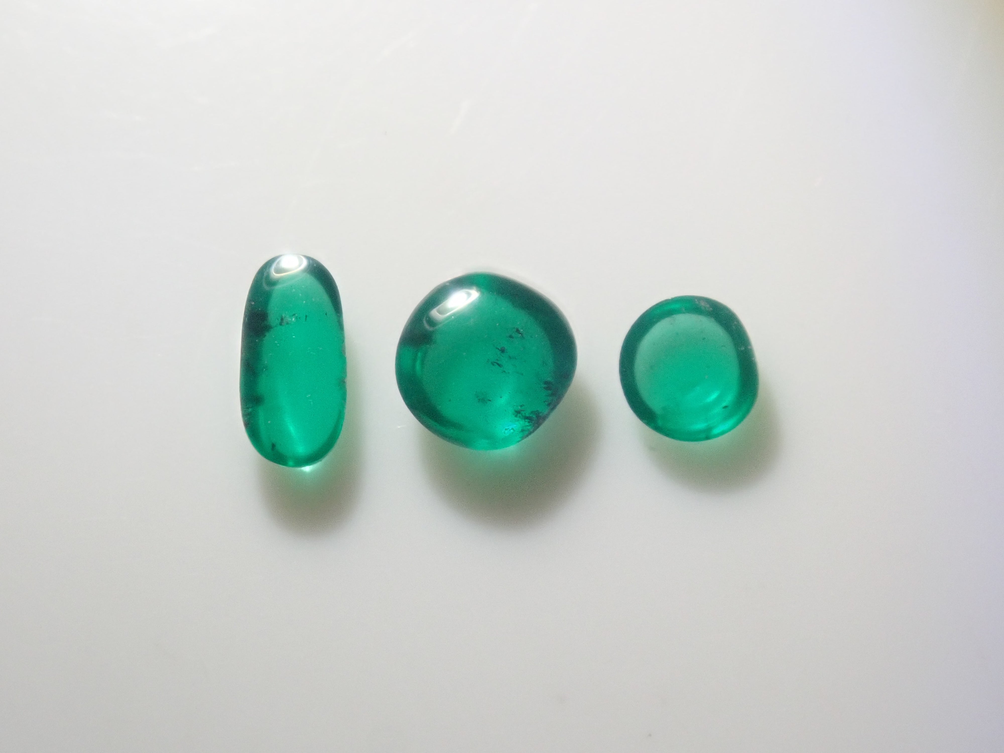 《Limited to 20 Stones》Emerald Gacha: Win a 2.2ct Columbia Emerald Koshu-Kiseki Cut (normally 79,800 yen) or an Emerald Cat's Eye! 《Multiple Purchase Discount Available》
