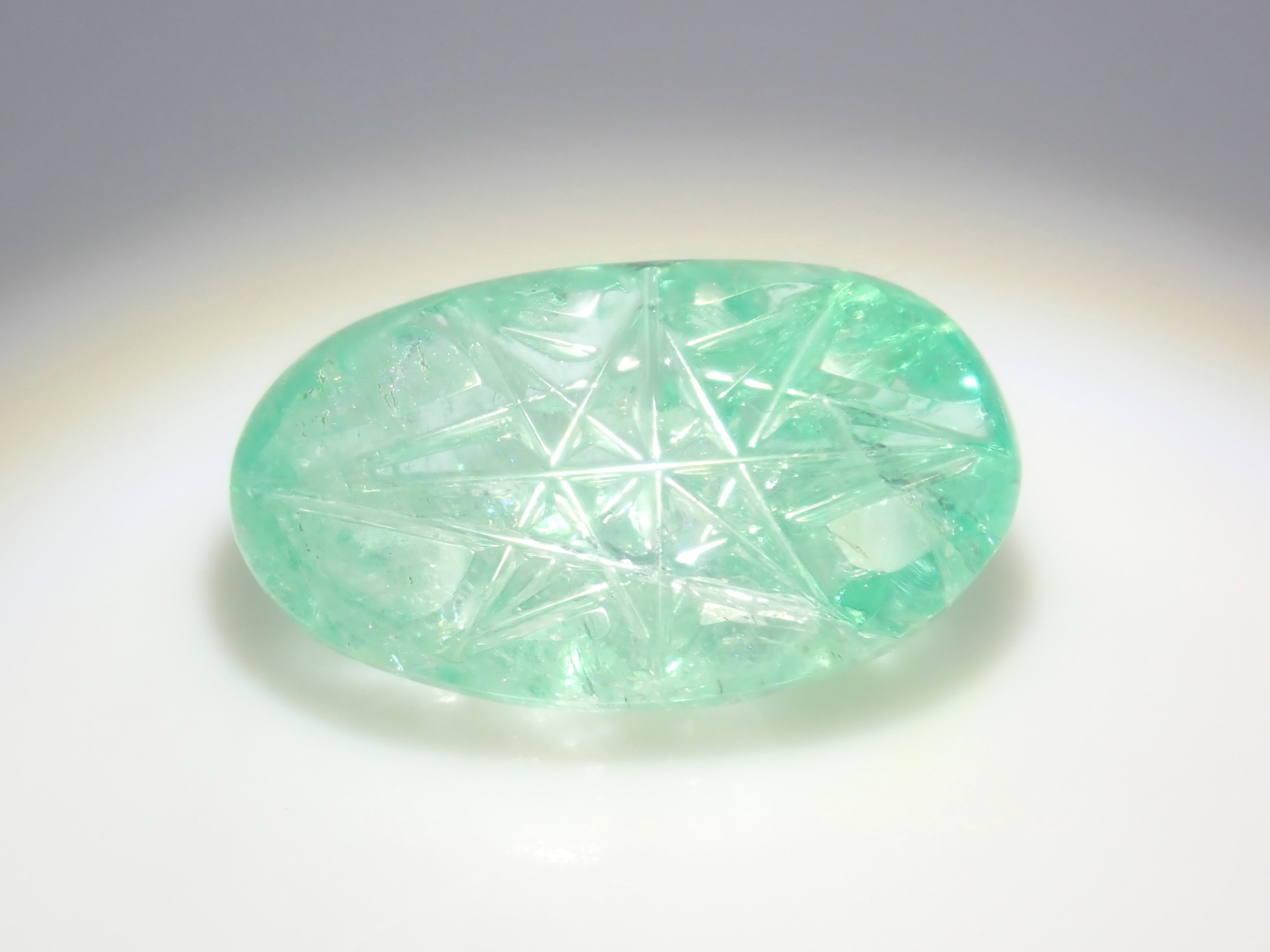 《Limited to 20 Stones》Emerald Gacha: Win a 2.2ct Columbia Emerald Koshu-Kiseki Cut (normally 79,800 yen) or an Emerald Cat's Eye! 《Multiple Purchase Discount Available》