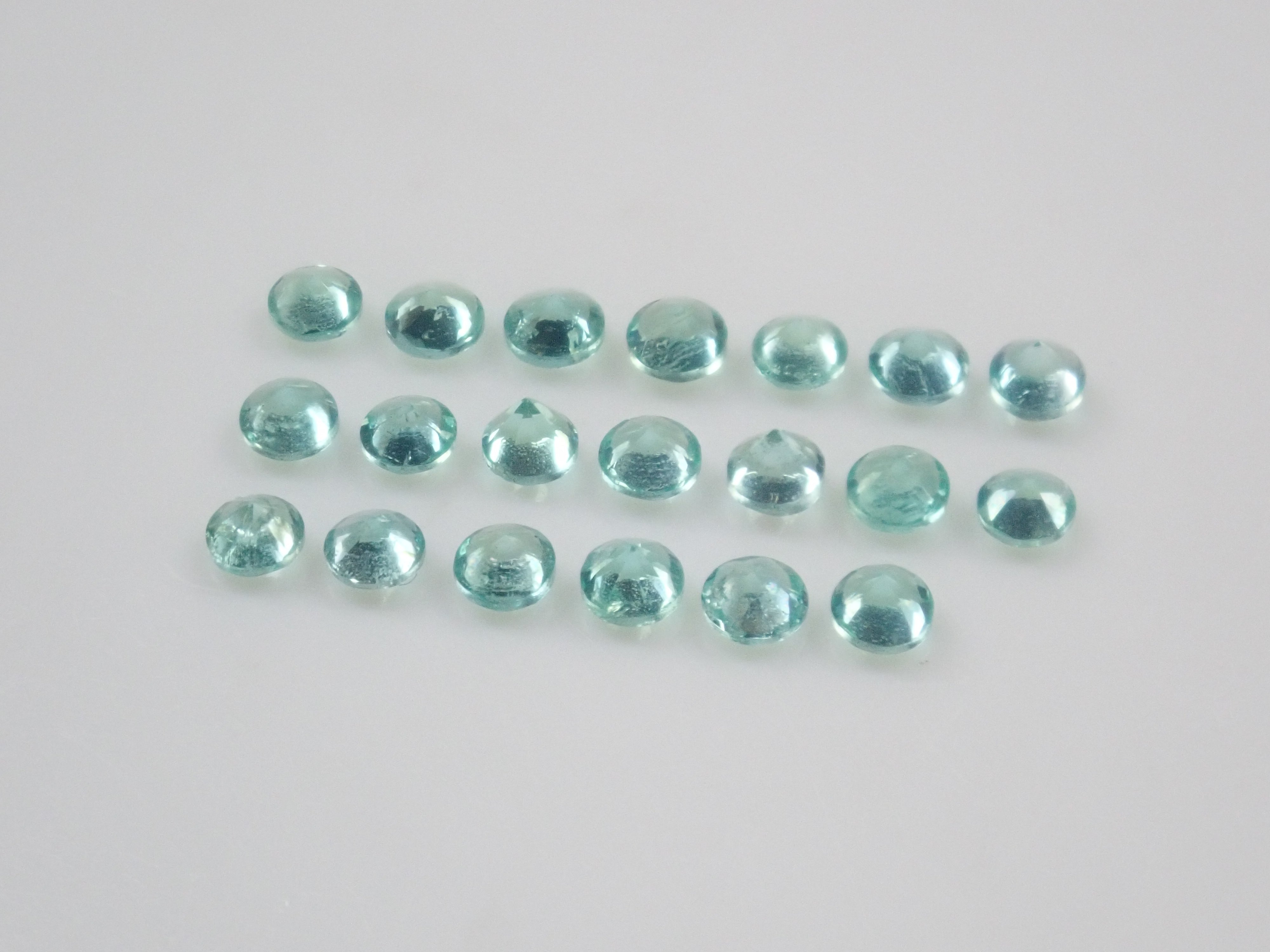 《Limited to 20 Stones》Emerald Gacha: Win a 2.2ct Columbia Emerald Koshu-Kiseki Cut (normally 79,800 yen) or an Emerald Cat's Eye! 《Multiple Purchase Discount Available》