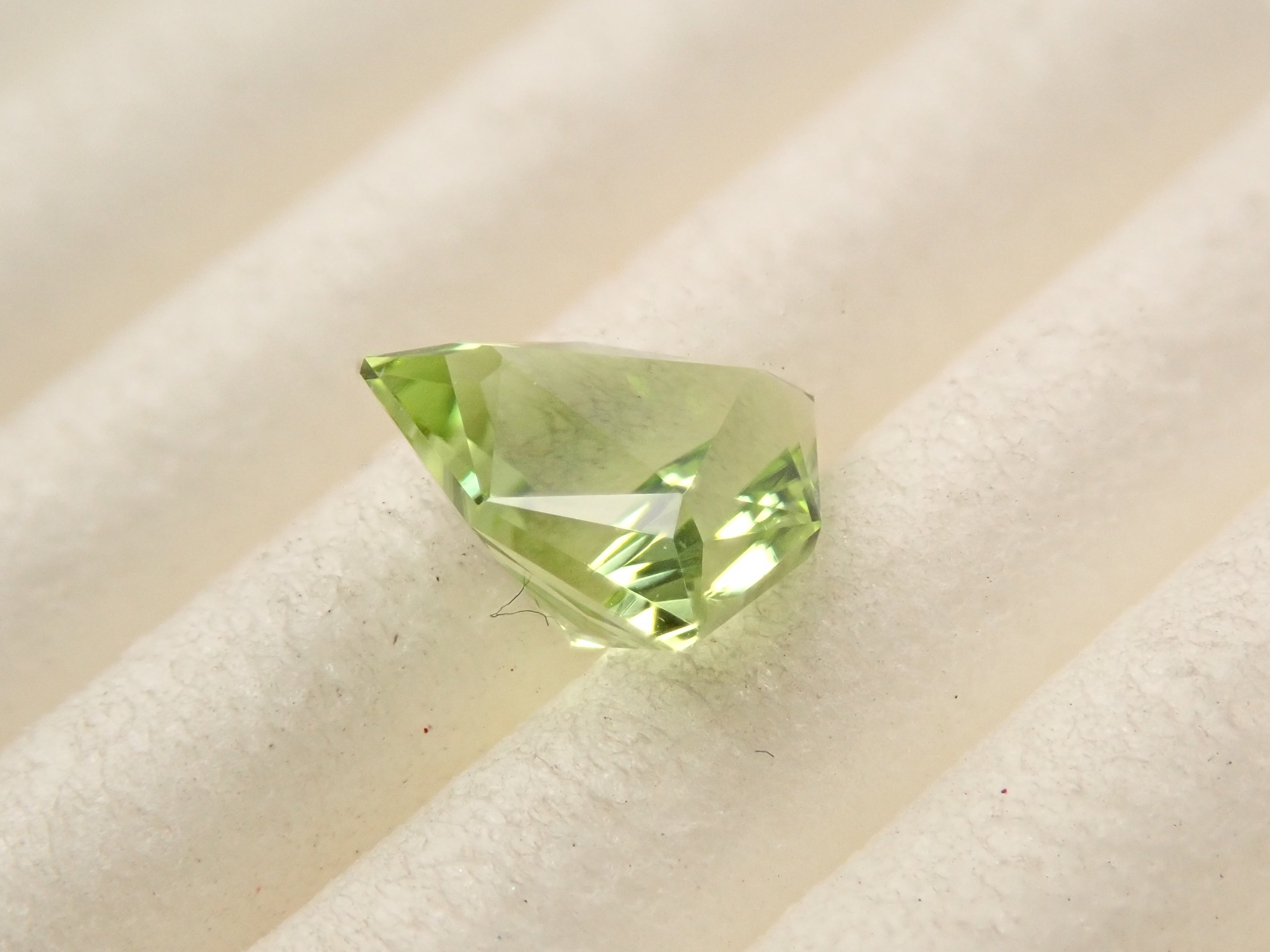 アメリカ産ペリドット 0.643ctルース