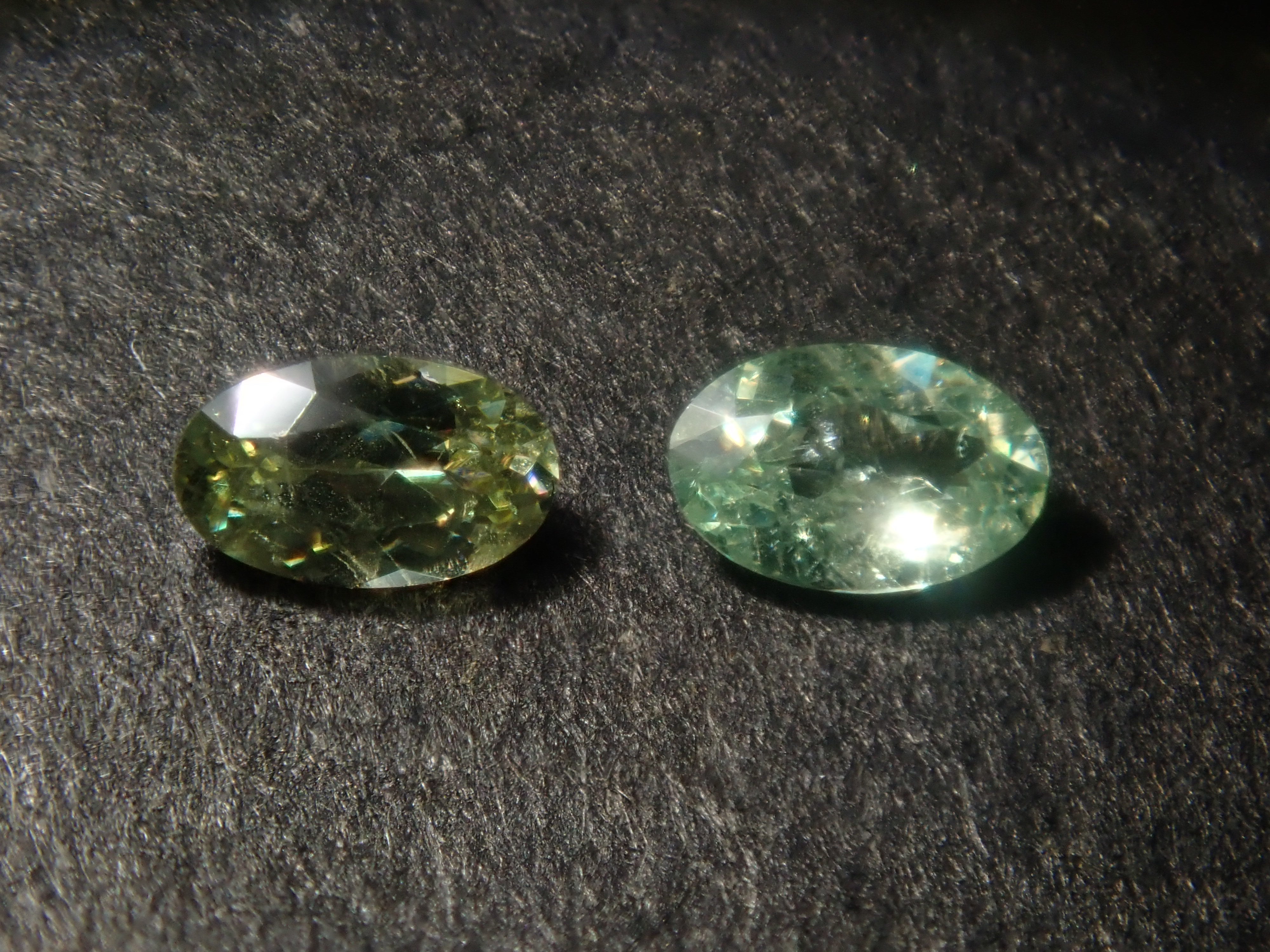 《Limited to 20 stones》Demantoid Garnet Gacha, including Russian demantoid garnets, normally priced at 69,800 yen 《Multiple purchase discount available》