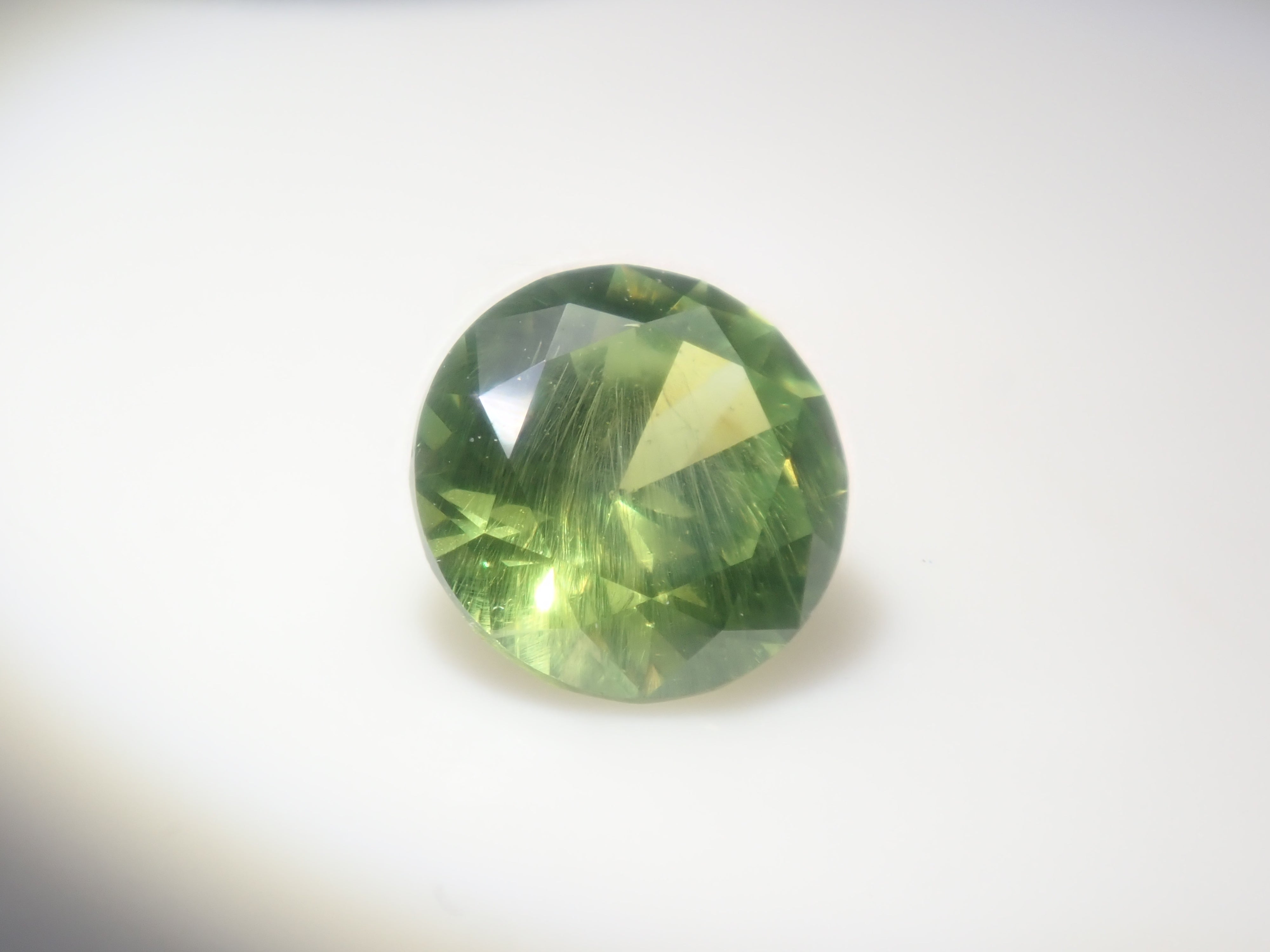 《Limited to 20 stones》Demantoid Garnet Gacha, including Russian demantoid garnets, normally priced at 69,800 yen 《Multiple purchase discount available》
