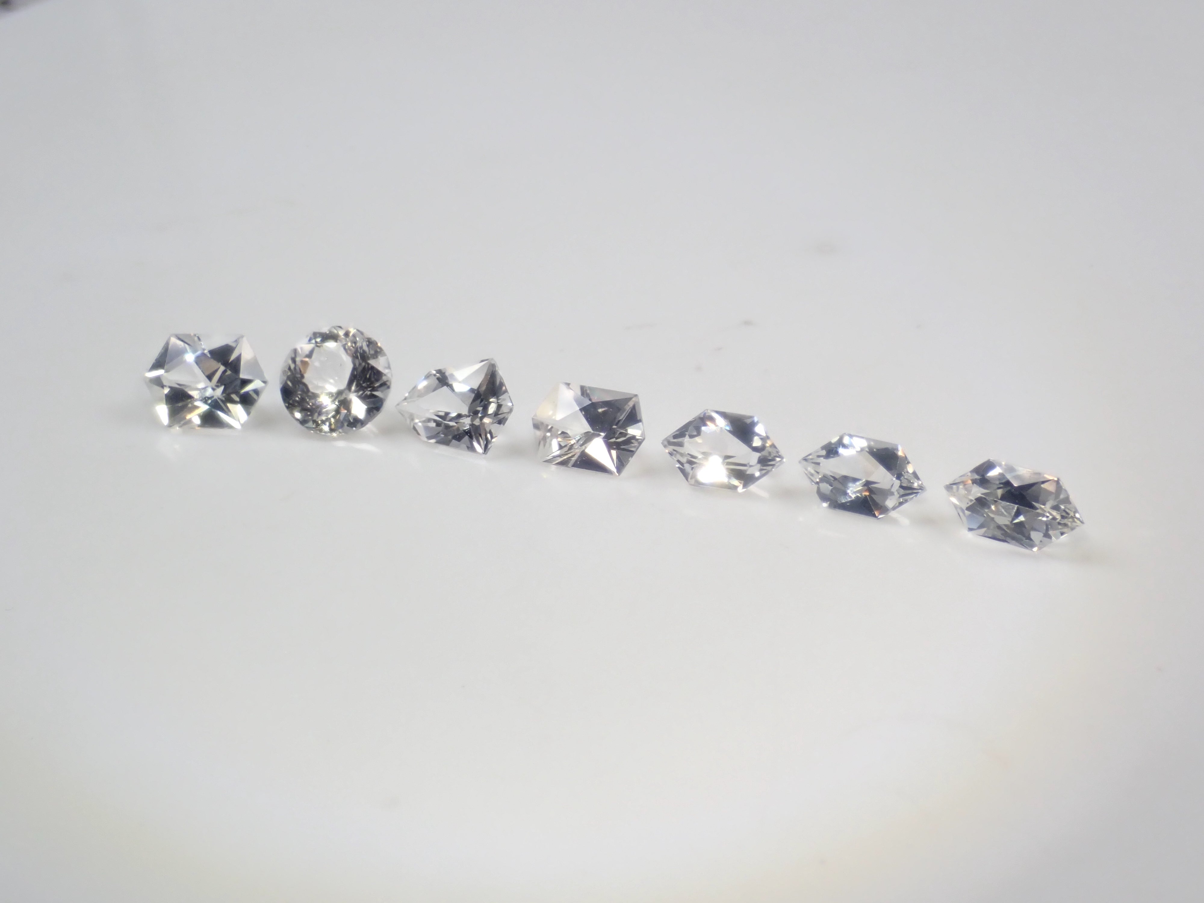 【3/1 22時販売】《限定15石》通常69,800円の甲州貴石切子10ctやシェリーカラーインペリアルトパーズ含むトパーズガチャ《複数購入割引有》