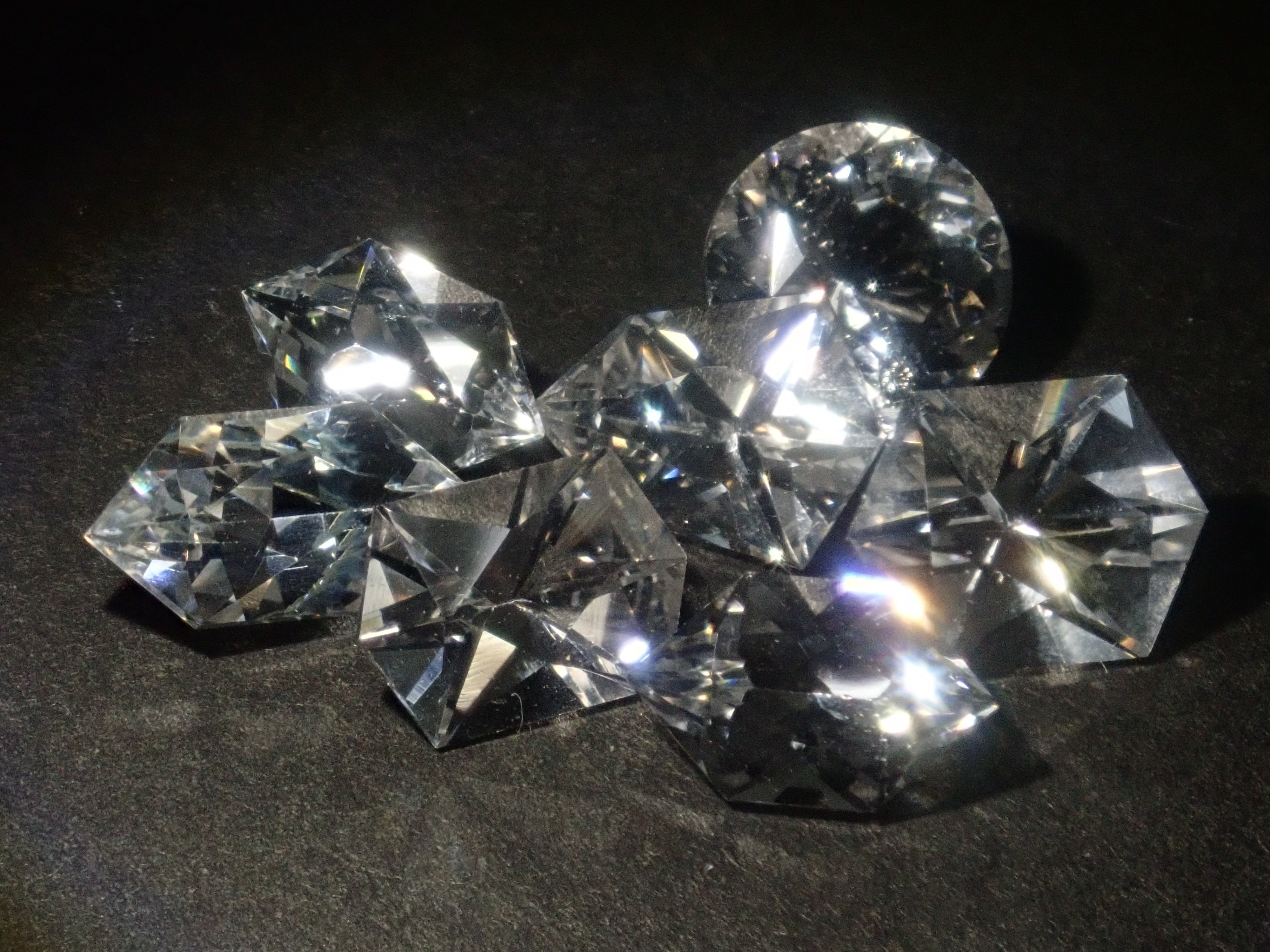 【3/1 22時販売】《限定15石》通常69,800円の甲州貴石切子10ctやシェリーカラーインペリアルトパーズ含むトパーズガチャ《複数購入割引有》