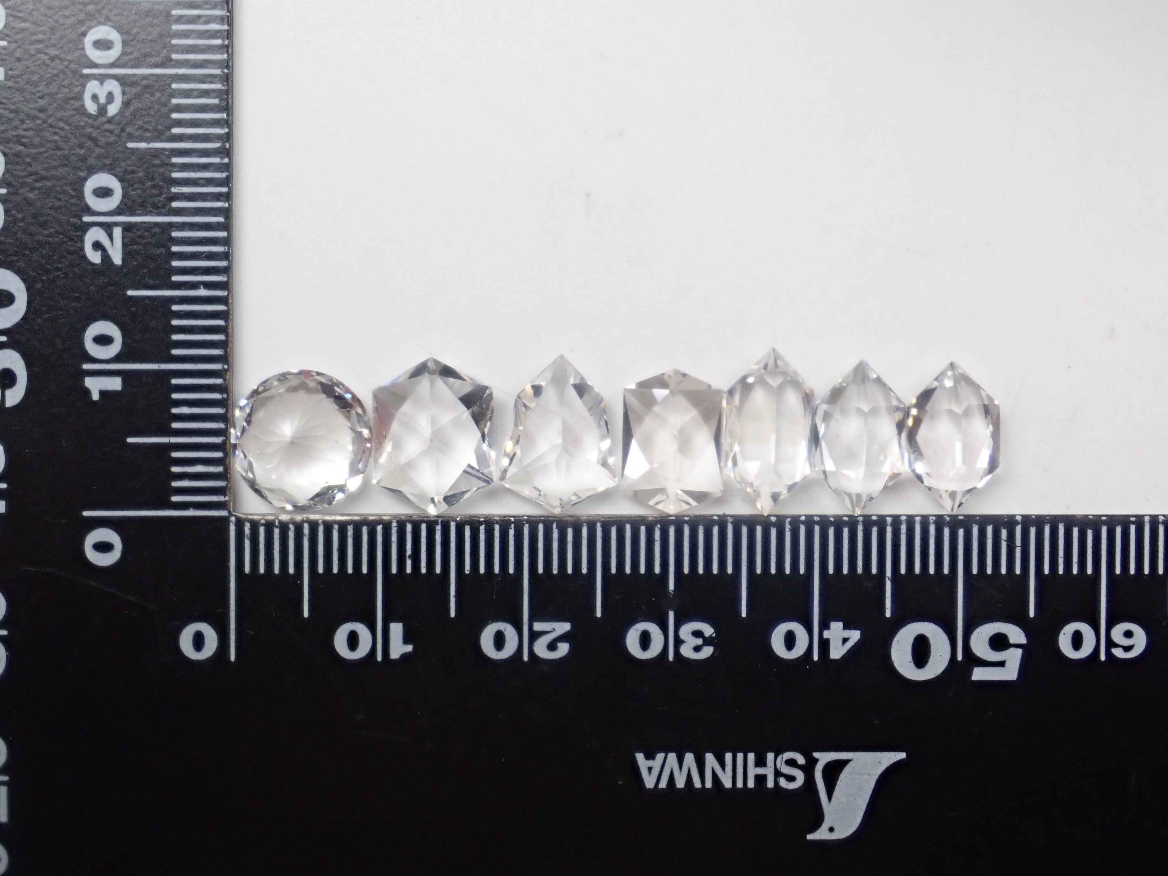 【3/1 22時販売】《限定15石》通常69,800円の甲州貴石切子10ctやシェリーカラーインペリアルトパーズ含むトパーズガチャ《複数購入割引有》