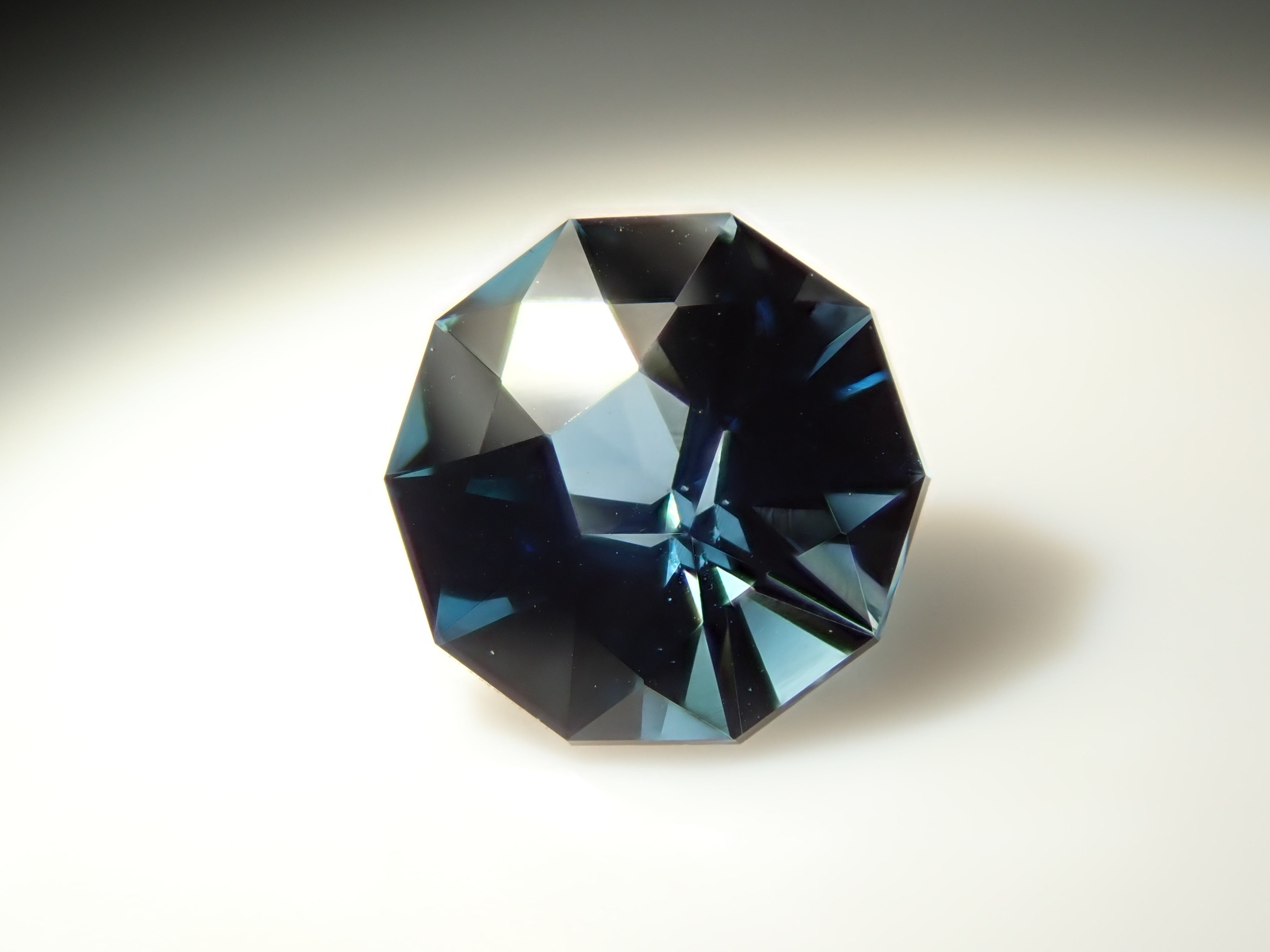 【12561897掲載】ロンドンブルートパーズ 0.521ctルース