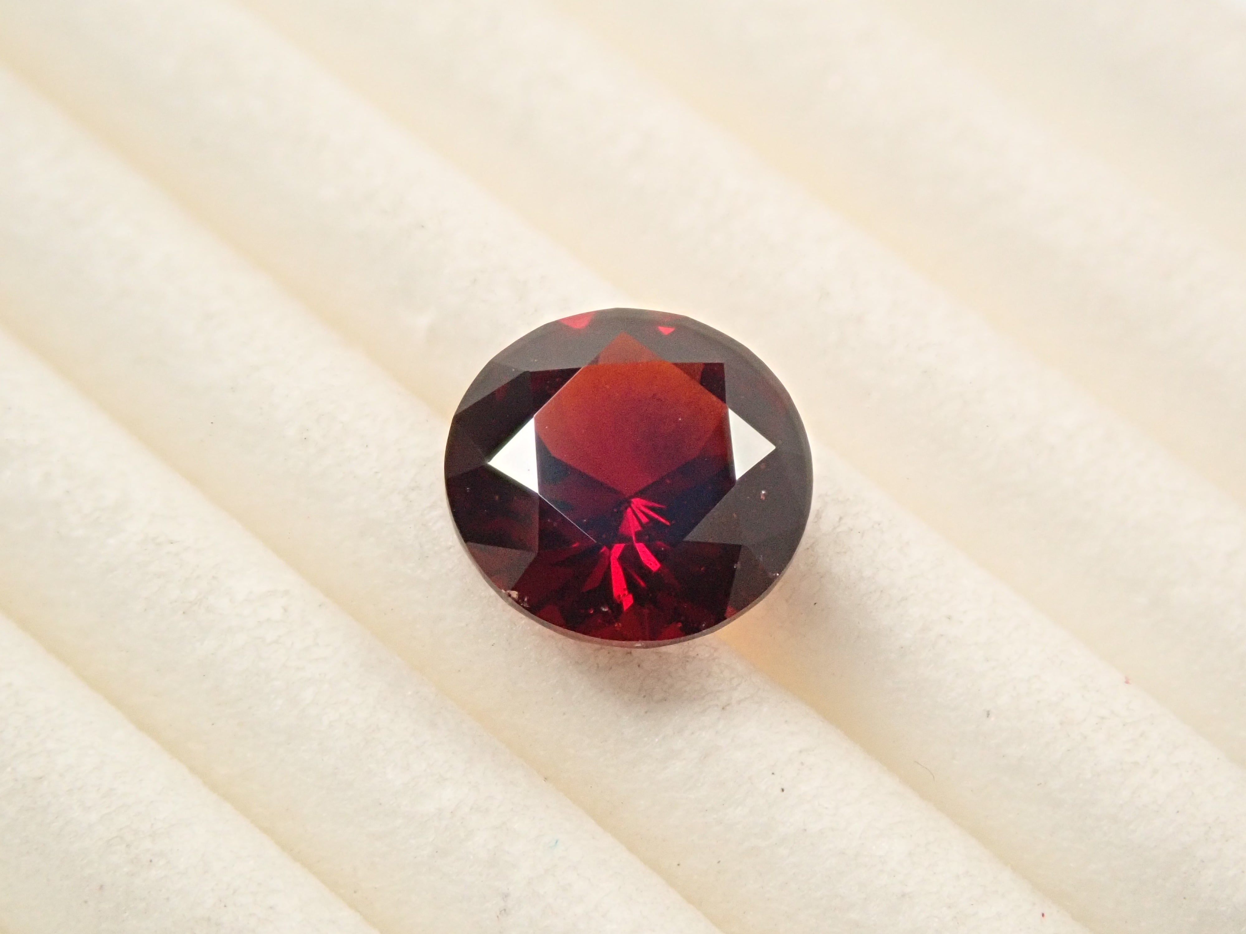 【12561899掲載】アルマンディンガーネット 1.228ctルース
